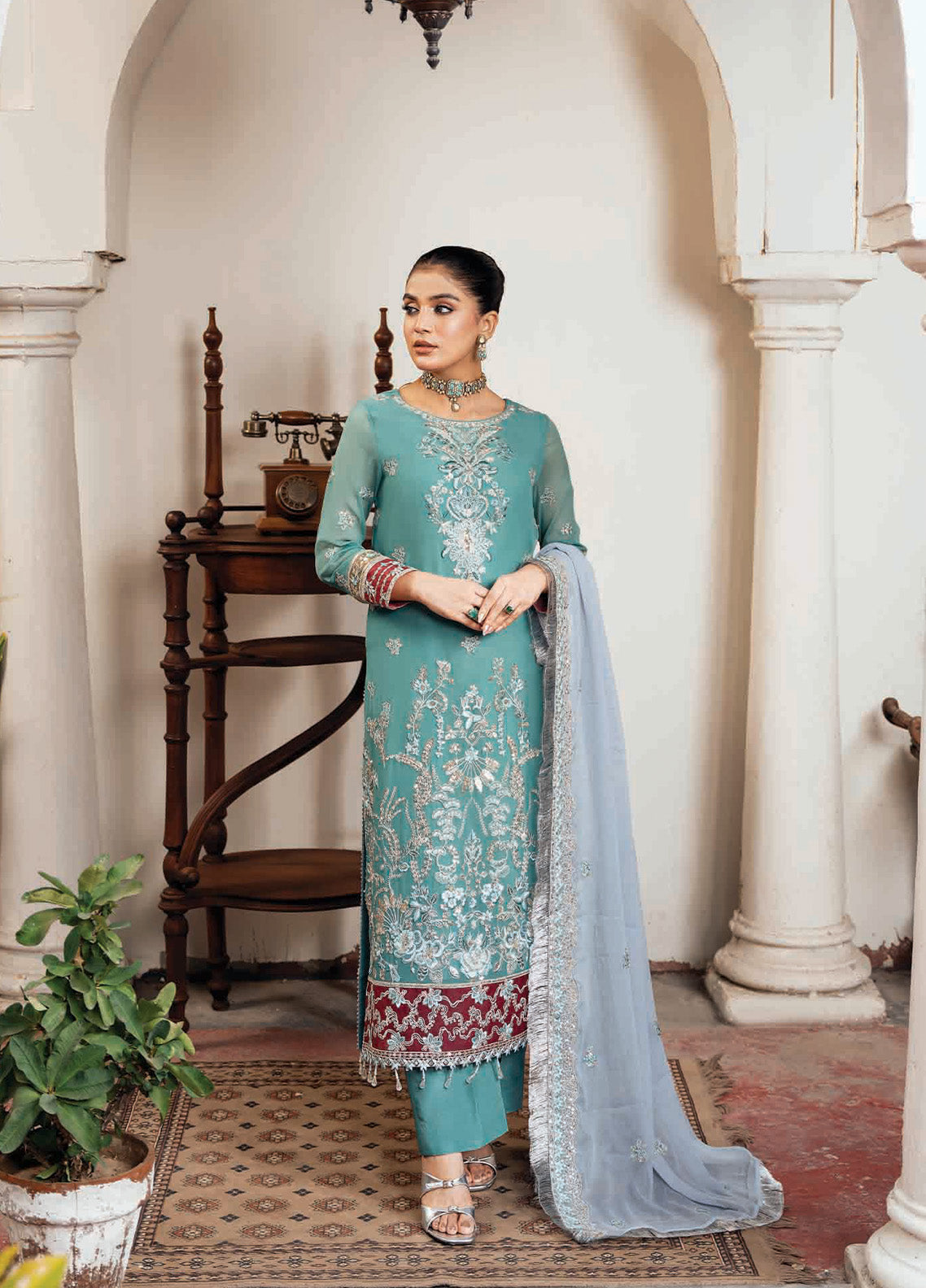 Sitarah By Imrozia Embroidered Chiffon 3 Piece Unstitched Suit IM24LC I-211 NIKHAT Sitarah By Imrozia Embroidered Chiffon 3 Piece Unstitched Suit IM24LC I-211 NIKHAT