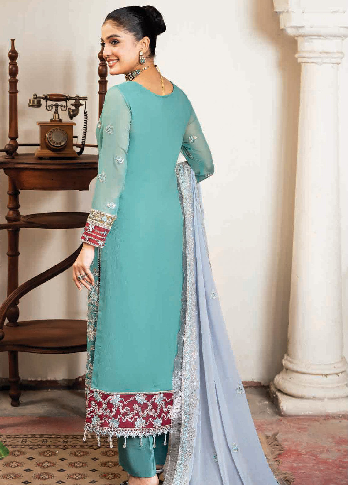 Sitarah By Imrozia Embroidered Chiffon 3 Piece Unstitched Suit IM24LC I-211 NIKHAT Sitarah By Imrozia Embroidered Chiffon 3 Piece Unstitched Suit IM24LC I-211 NIKHAT