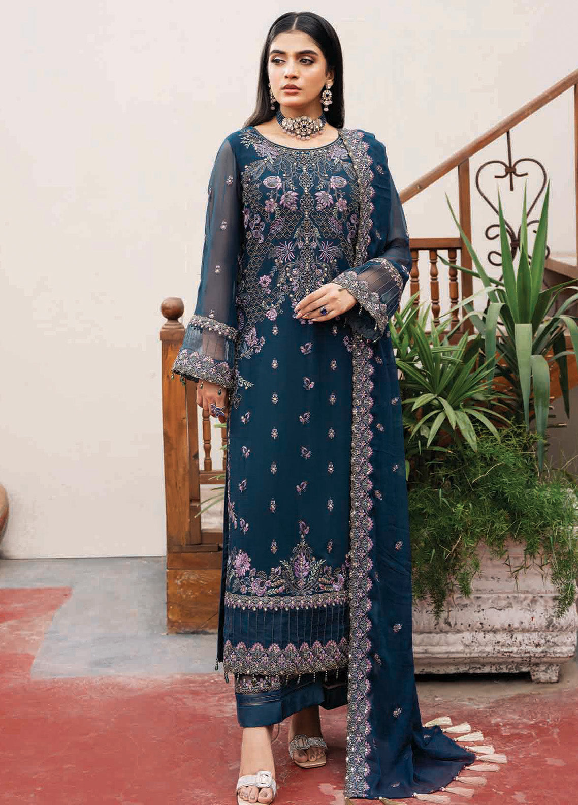 Sitarah By Imrozia Embroidered Chiffon 3 Piece Unstitched Suit IM24LC I-212 CHAMAK Sitarah By Imrozia Embroidered Chiffon 3 Piece Unstitched Suit IM24LC I-212 CHAMAK