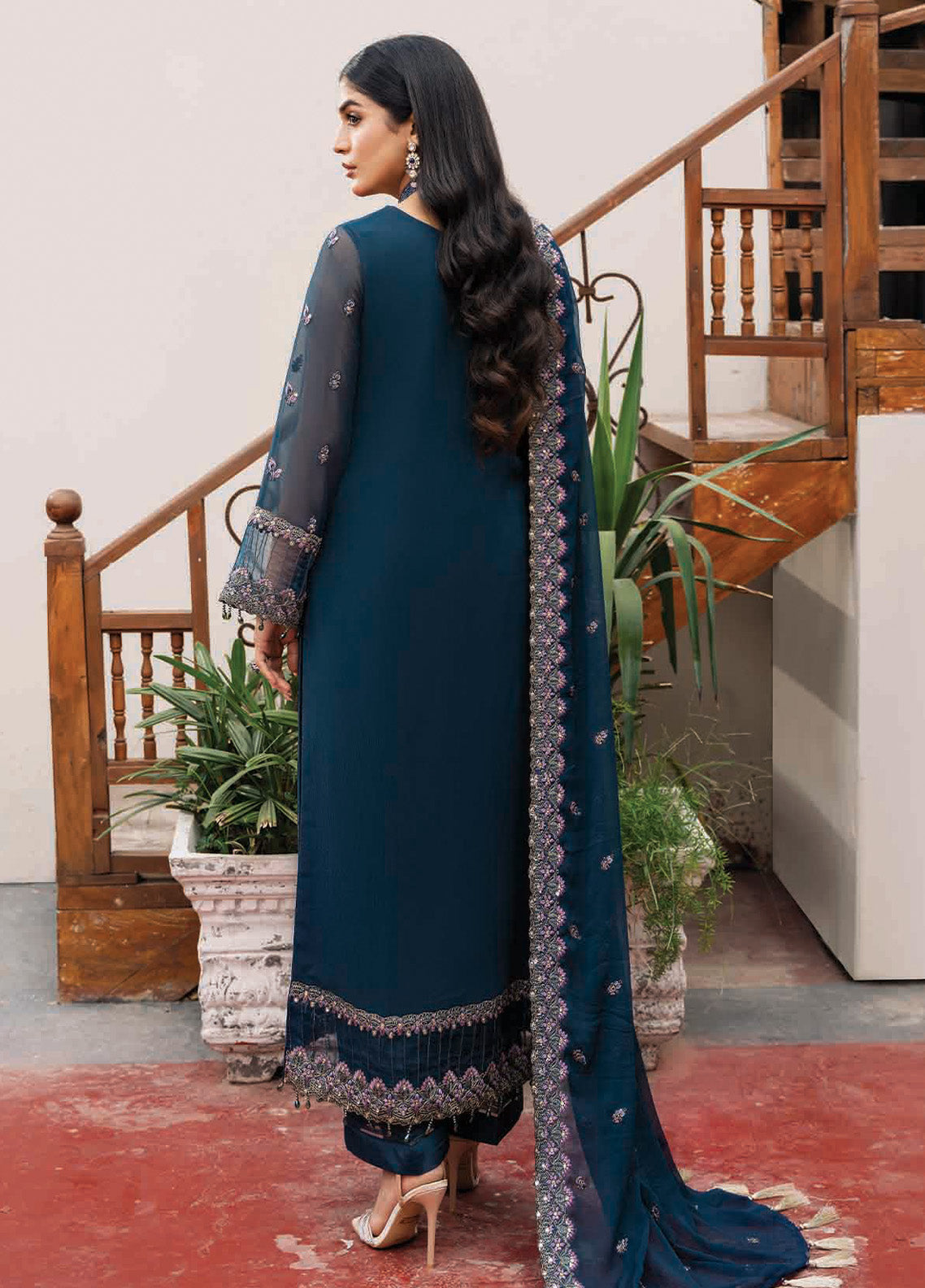 Sitarah By Imrozia Embroidered Chiffon 3 Piece Unstitched Suit IM24LC I-212 CHAMAK Sitarah By Imrozia Embroidered Chiffon 3 Piece Unstitched Suit IM24LC I-212 CHAMAK