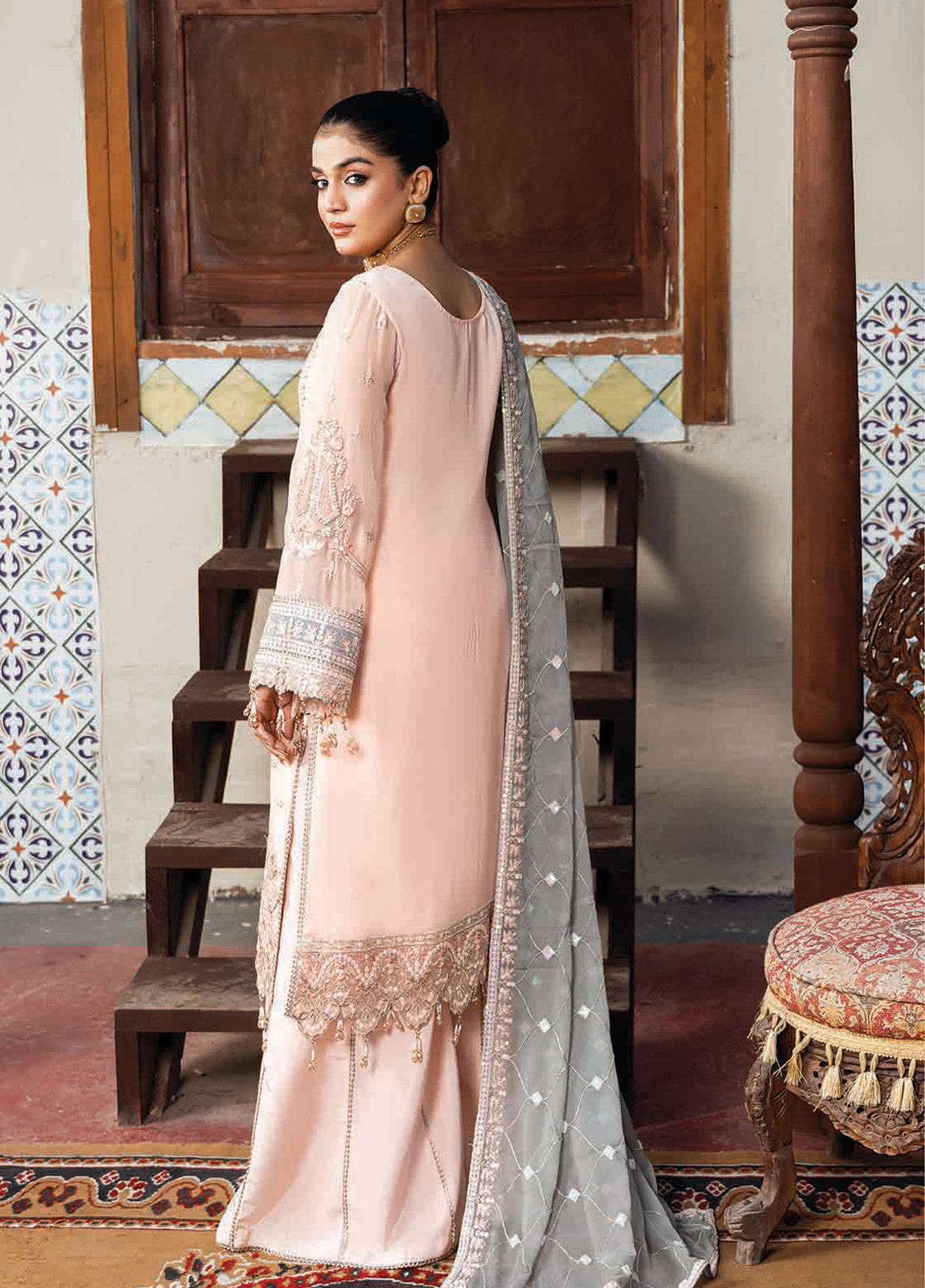 Sitarah By Imrozia Embroidered Chiffon 3 Piece Unstitched Suit IM24LC I-213 ROSHNAYI Sitarah By Imrozia Embroidered Chiffon 3 Piece Unstitched Suit IM24LC I-213 ROSHNAYI