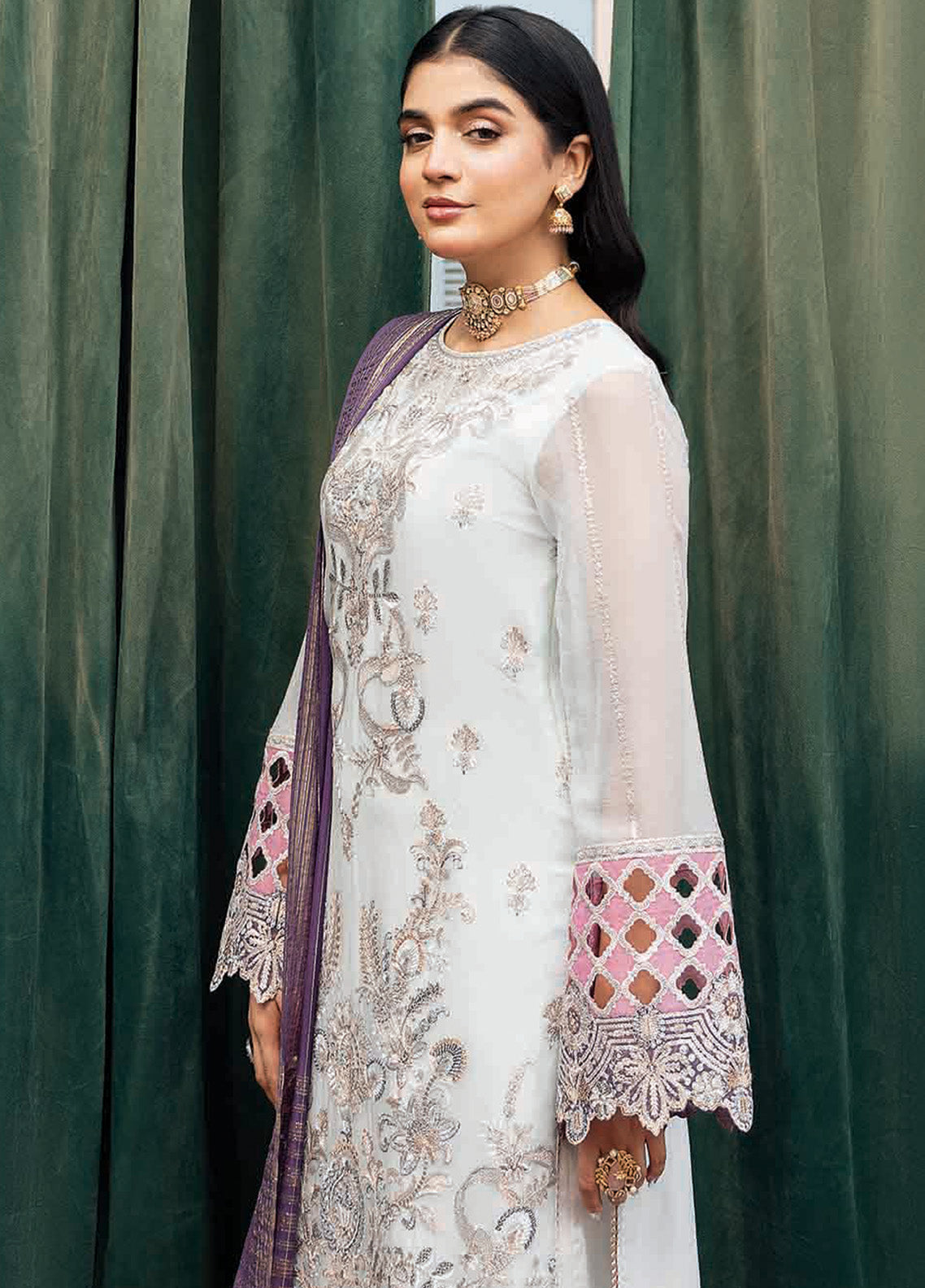 Sitarah By Imrozia Embroidered Chiffon 3 Piece Unstitched Suit IM24LC I-215 ZIA Sitarah By Imrozia Embroidered Chiffon 3 Piece Unstitched Suit IM24LC I-215 ZIA