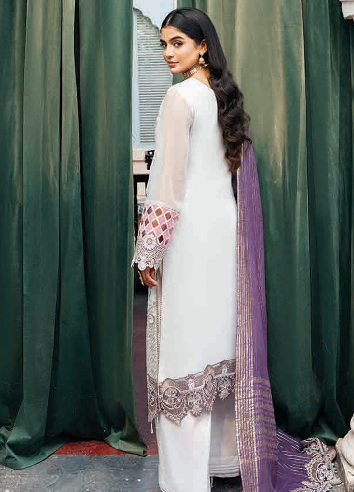 Sitarah By Imrozia Embroidered Chiffon 3 Piece Unstitched Suit IM24LC I-215 ZIA Sitarah By Imrozia Embroidered Chiffon 3 Piece Unstitched Suit IM24LC I-215 ZIA
