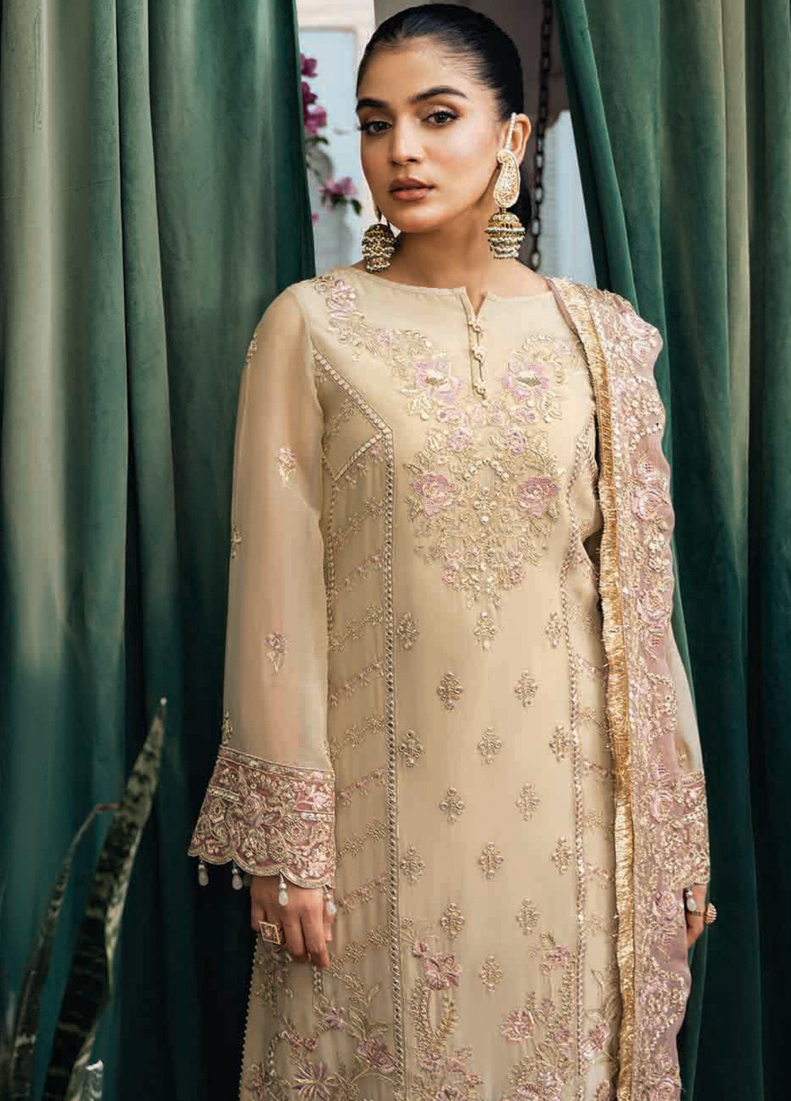 Sitarah By Imrozia Embroidered Chiffon 3 Piece Unstitched Suit IM24LC I-217 SOHANA Sitarah By Imrozia Embroidered Chiffon 3 Piece Unstitched Suit IM24LC I-217 SOHANA