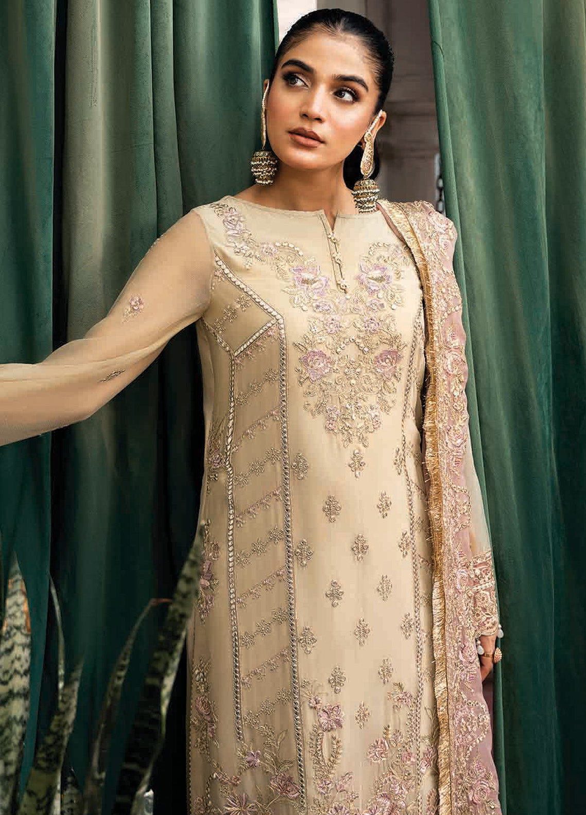 Sitarah By Imrozia Embroidered Chiffon 3 Piece Unstitched Suit IM24LC I-217 SOHANA Sitarah By Imrozia Embroidered Chiffon 3 Piece Unstitched Suit IM24LC I-217 SOHANA