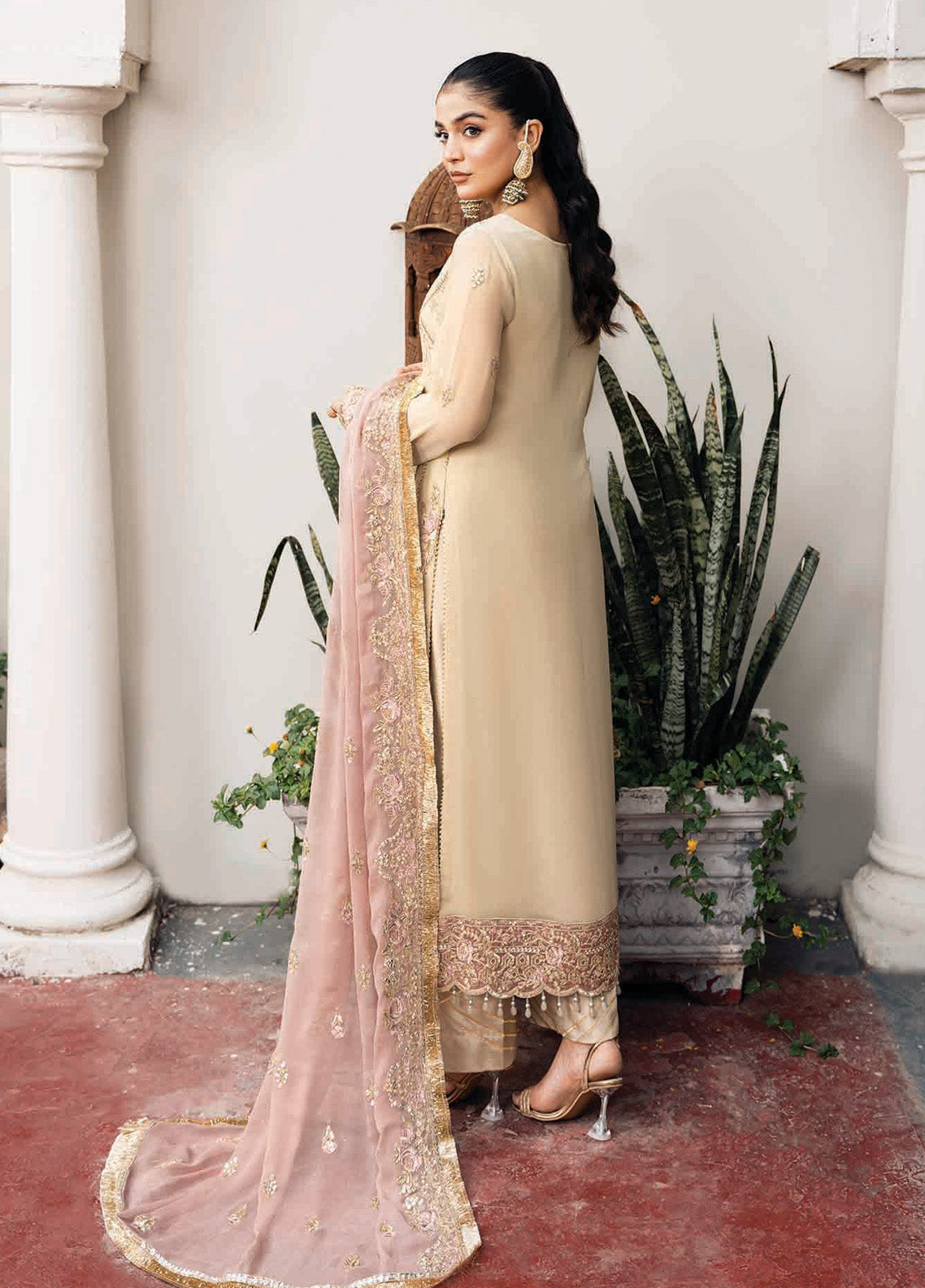 Sitarah By Imrozia Embroidered Chiffon 3 Piece Unstitched Suit IM24LC I-217 SOHANA Sitarah By Imrozia Embroidered Chiffon 3 Piece Unstitched Suit IM24LC I-217 SOHANA