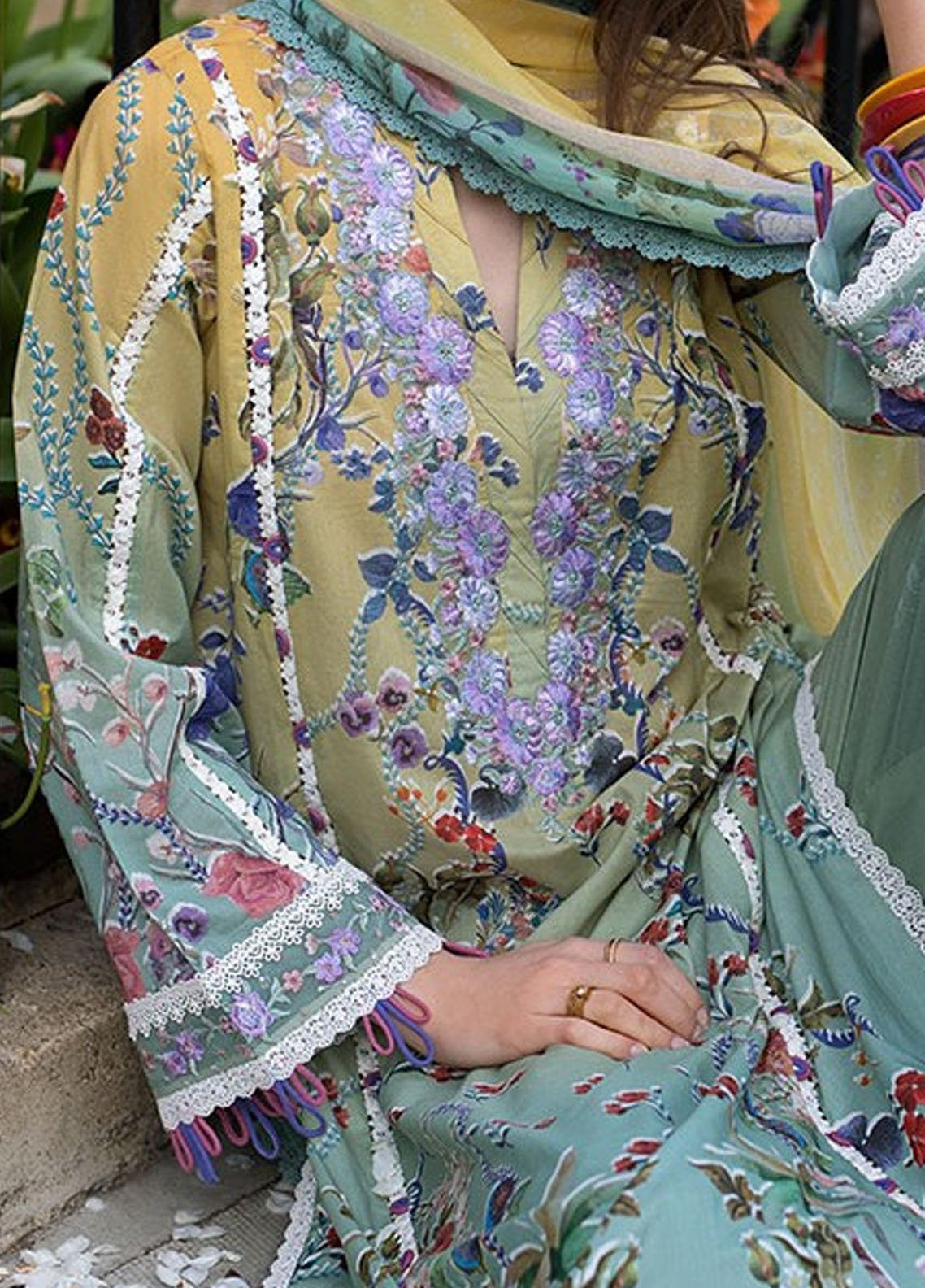 SN Basics By Sobia Nazir Embroidered Lawn 3 Piece Unstitched Suit SN25SNB D-2B SN Basics By Sobia Nazir Embroidered Lawn 3 Piece Unstitched Suit SN25SNB D-2B