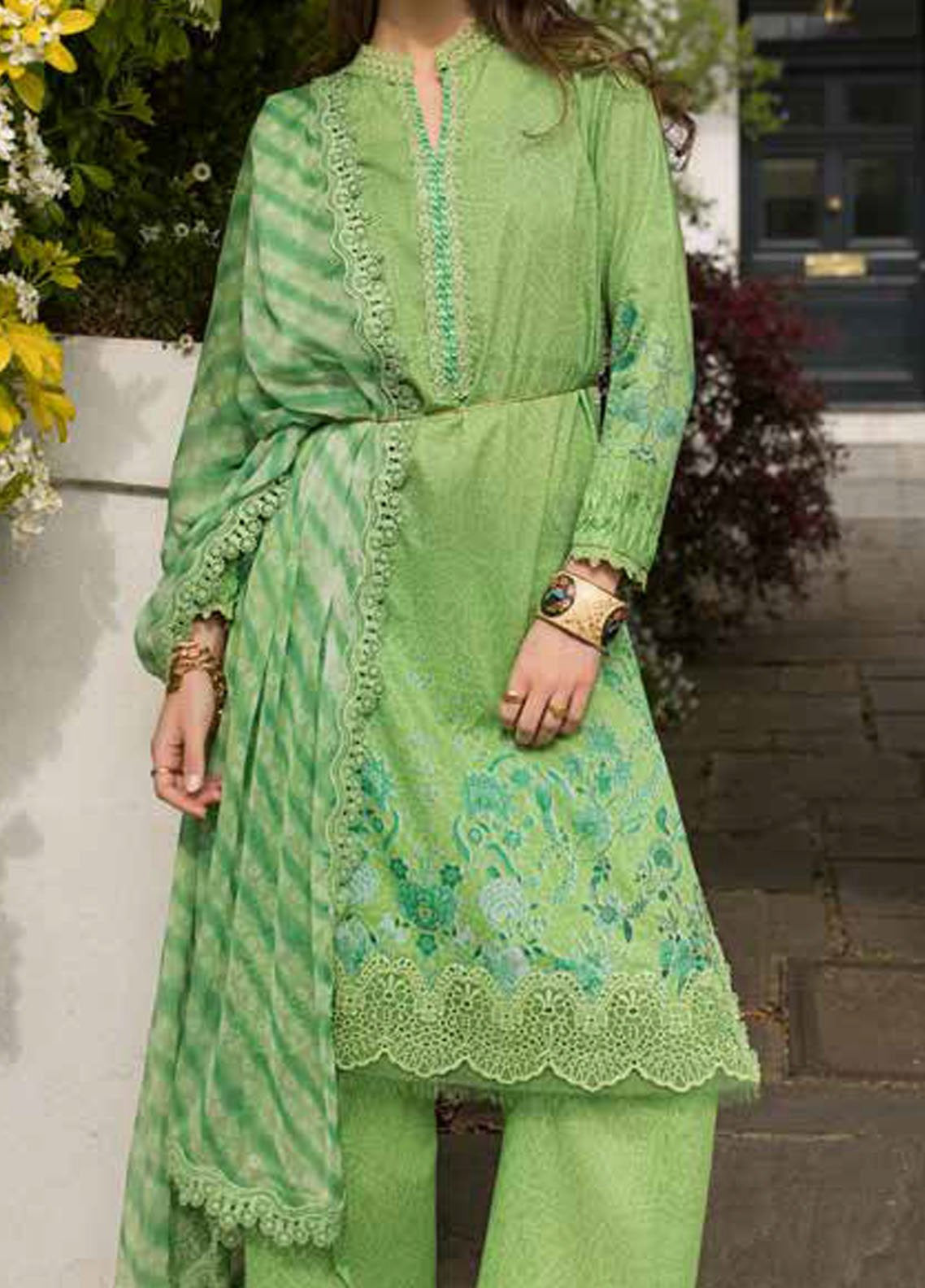 SN Basics By Sobia Nazir Embroidered Lawn 3 Piece Unstitched Suit SN25SNB D-7B SN Basics By Sobia Nazir Embroidered Lawn 3 Piece Unstitched Suit SN25SNB D-7B
