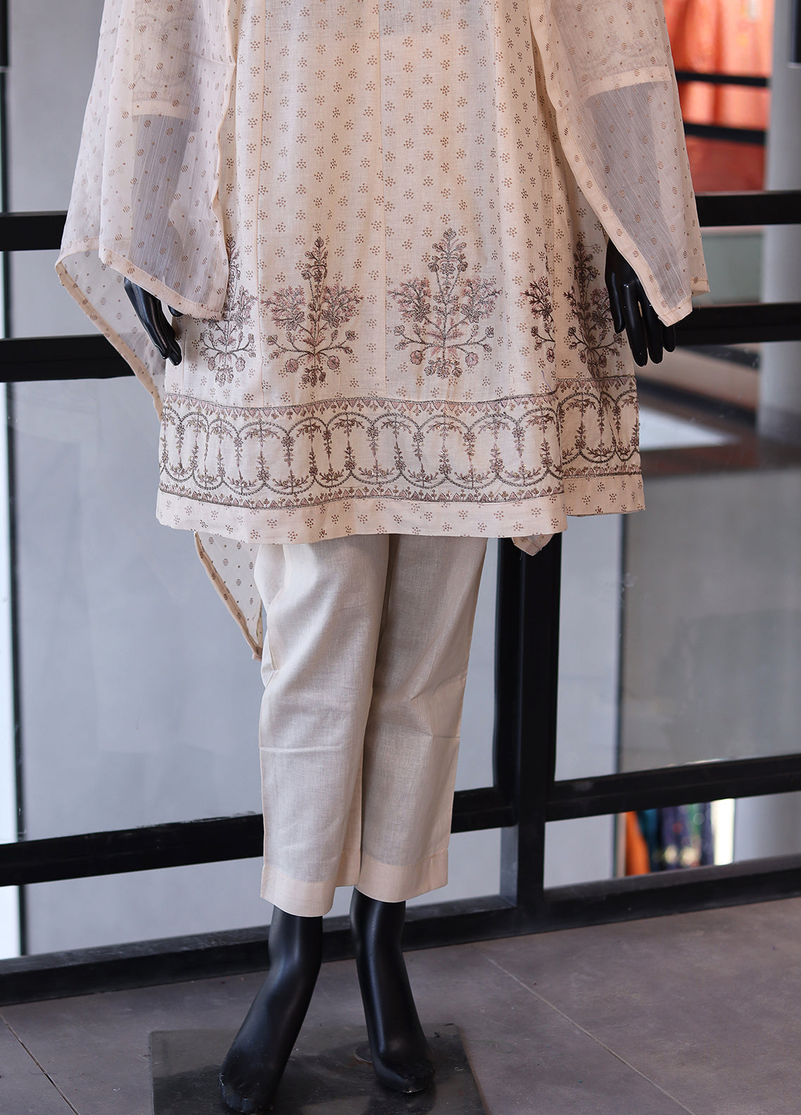 SNSC Embroidered Cotton 3 Piece Stitched Suit - SNSC23FE FRK105 SNSC Embroidered Cotton 3 Piece Stitched Suit - SNSC23FE FRK105