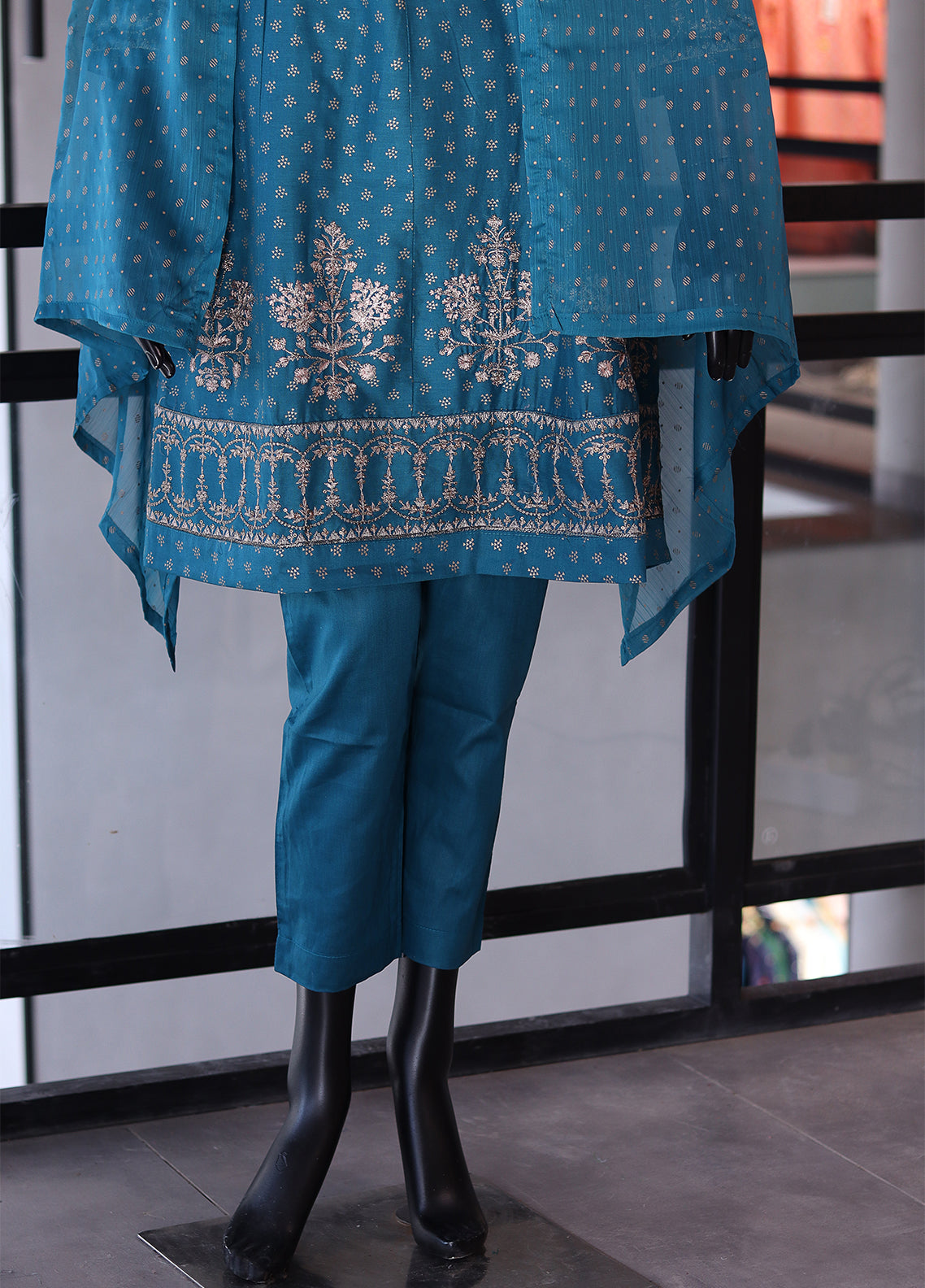 SNSC Embroidered Cotton 3 Piece Stitched Suit - SNSC24FE FRK105 SNSC Embroidered Cotton 3 Piece Stitched Suit - SNSC24FE FRK105