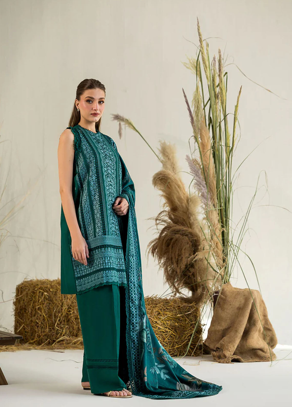 Sobia Nazir Embroidered Karandi 3 Piece Unstitched Suit SN25WE1 D-4A Sobia Nazir Embroidered Karandi 3 Piece Unstitched Suit SN25WE1 D-4A