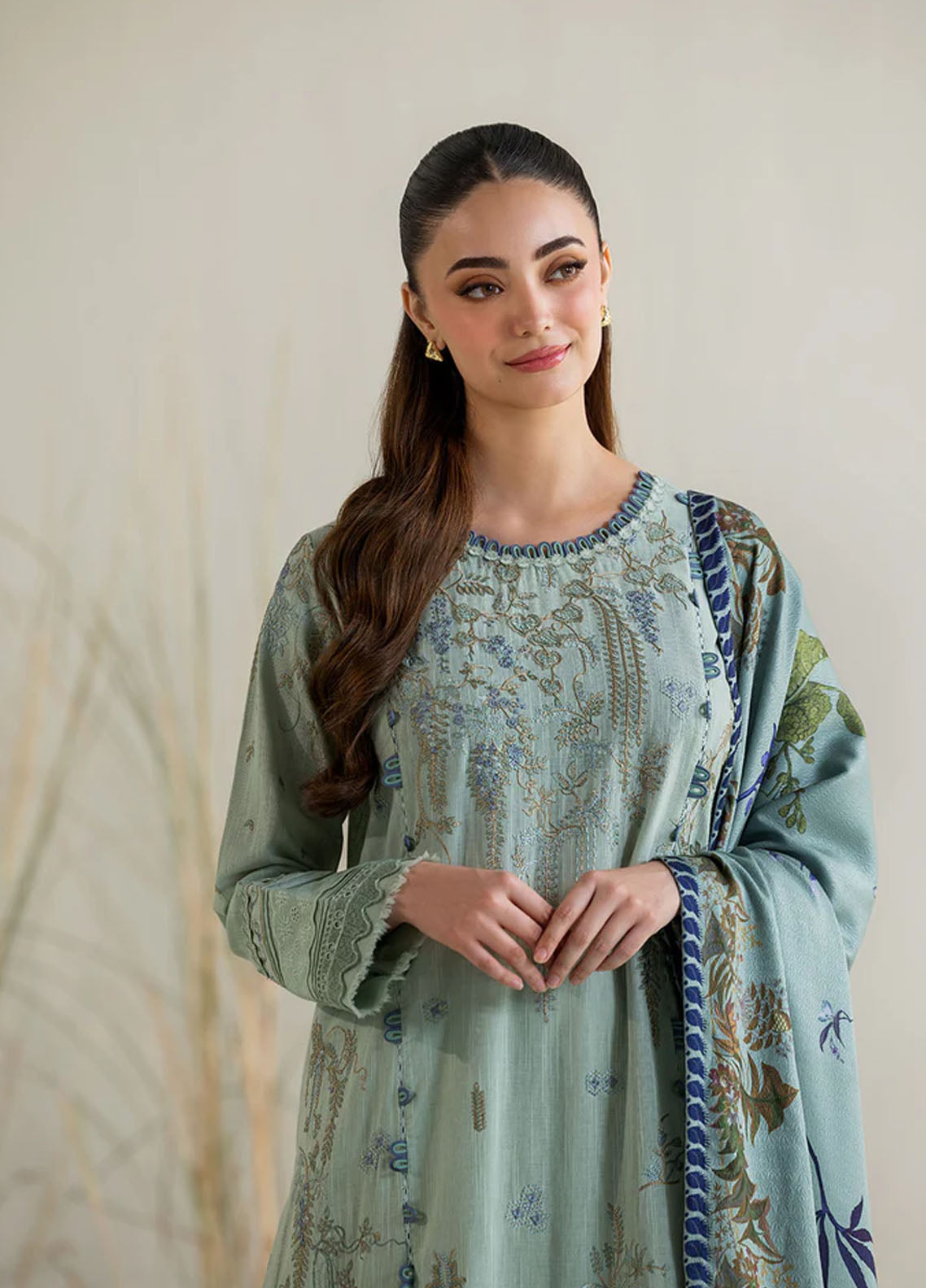 Sobia Nazir Embroidered Khaddar 3 Piece Unstitched Suit SN25WE1 D-5B Sobia Nazir Embroidered Khaddar 3 Piece Unstitched Suit SN25WE1 D-5B