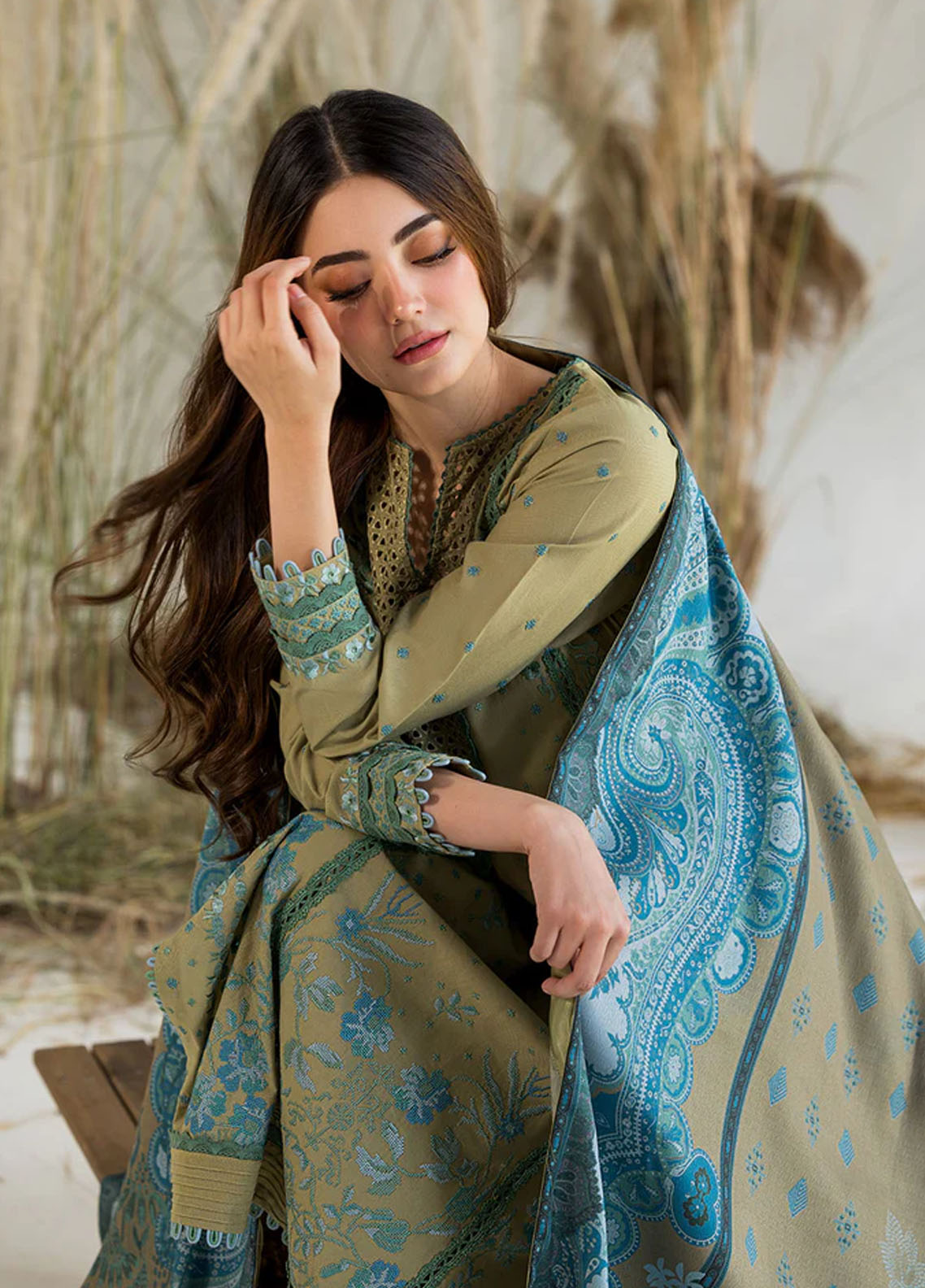 Sobia Nazir Embroidered Khaddar 3 Piece Unstitched Suit SN25WE1 D-6B Sobia Nazir Embroidered Khaddar 3 Piece Unstitched Suit SN25WE1 D-6B