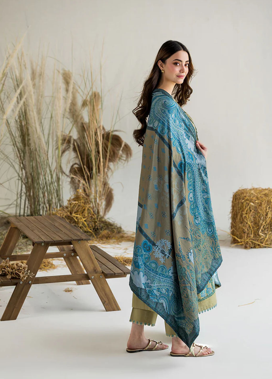 Sobia Nazir Embroidered Khaddar 3 Piece Unstitched Suit SN25WE1 D-6B Sobia Nazir Embroidered Khaddar 3 Piece Unstitched Suit SN25WE1 D-6B