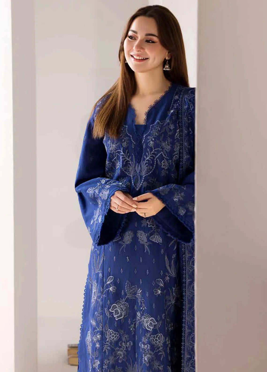 Sobia Nazir Winter Shawl Embroidered Khaddar 3 Piece Unstitched Suit SN24WS D-03 A Sobia Nazir Winter Shawl Embroidered Khaddar 3 Piece Unstitched Suit SN24WS D-03 A