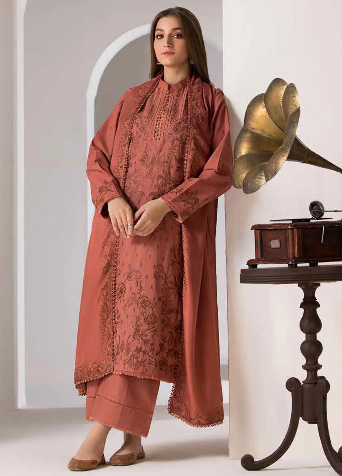 Sobia Nazir Winter Shawl Embroidered Khaddar 3 Piece Unstitched Suit SN24WS D-03 B Sobia Nazir Winter Shawl Embroidered Khaddar 3 Piece Unstitched Suit SN24WS D-03 B