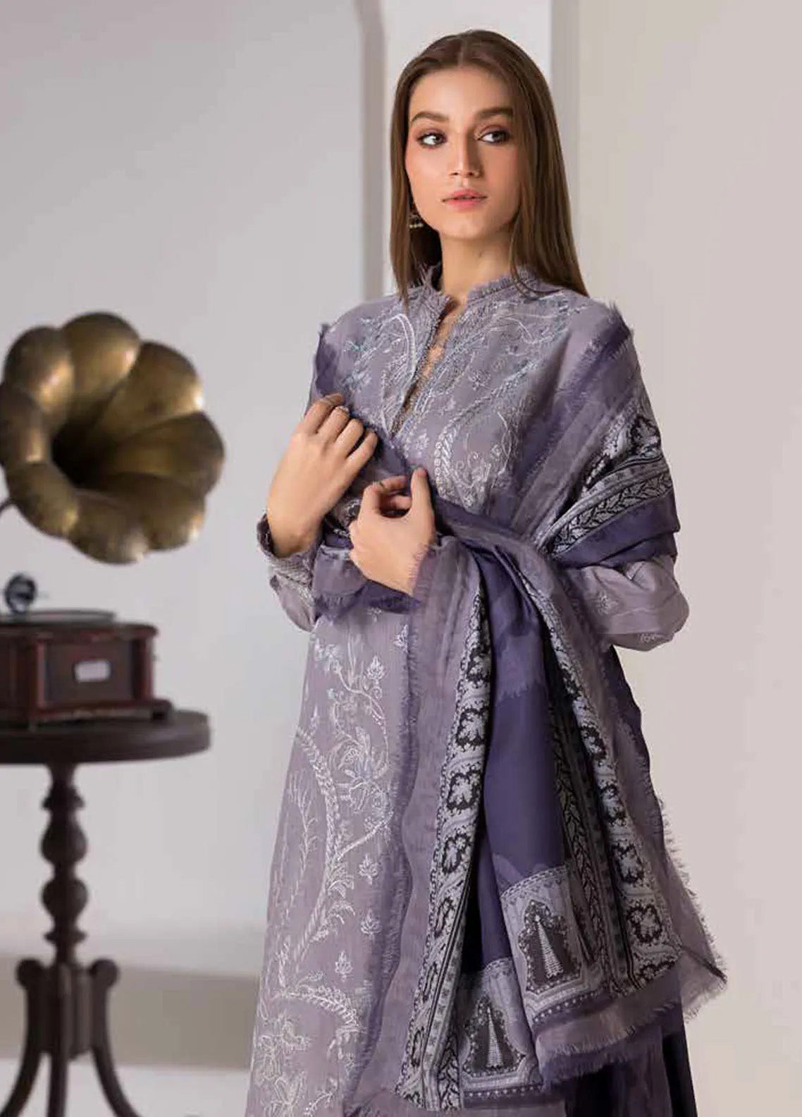 Sobia Nazir Winter Shawl Embroidered Khaddar 3 Piece Unstitched Suit SN24WS D-04 B Sobia Nazir Winter Shawl Embroidered Khaddar 3 Piece Unstitched Suit SN24WS D-04 B