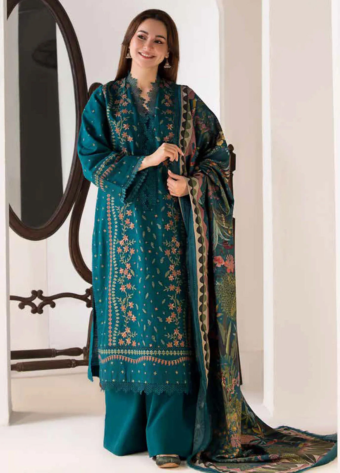 Sobia Nazir Winter Shawl Embroidered Khaddar 3 Piece Unstitched Suit SN24WS D-05 A Sobia Nazir Winter Shawl Embroidered Khaddar 3 Piece Unstitched Suit SN24WS D-05 A