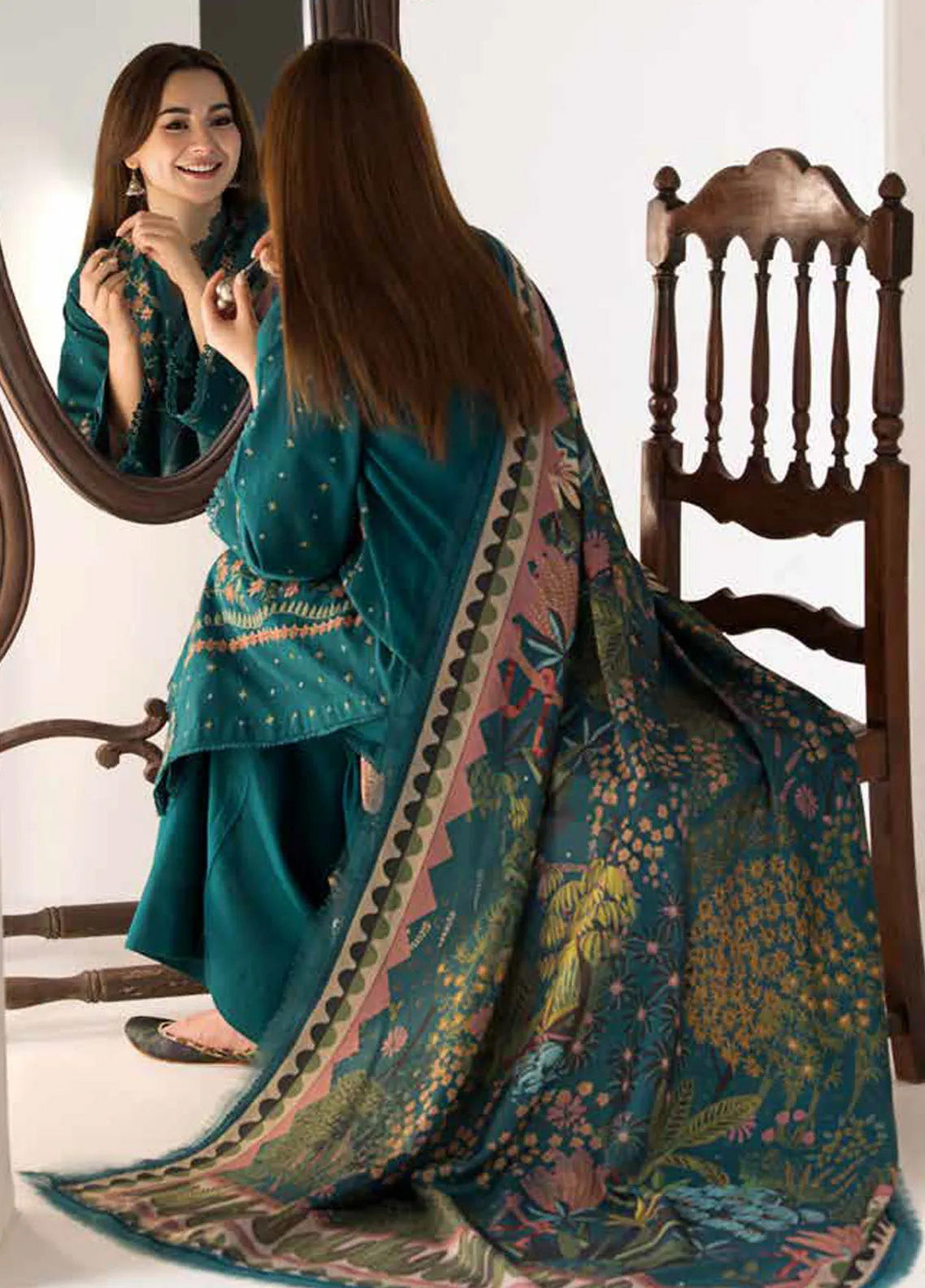 Sobia Nazir Winter Shawl Embroidered Khaddar 3 Piece Unstitched Suit SN24WS D-05 A Sobia Nazir Winter Shawl Embroidered Khaddar 3 Piece Unstitched Suit SN24WS D-05 A