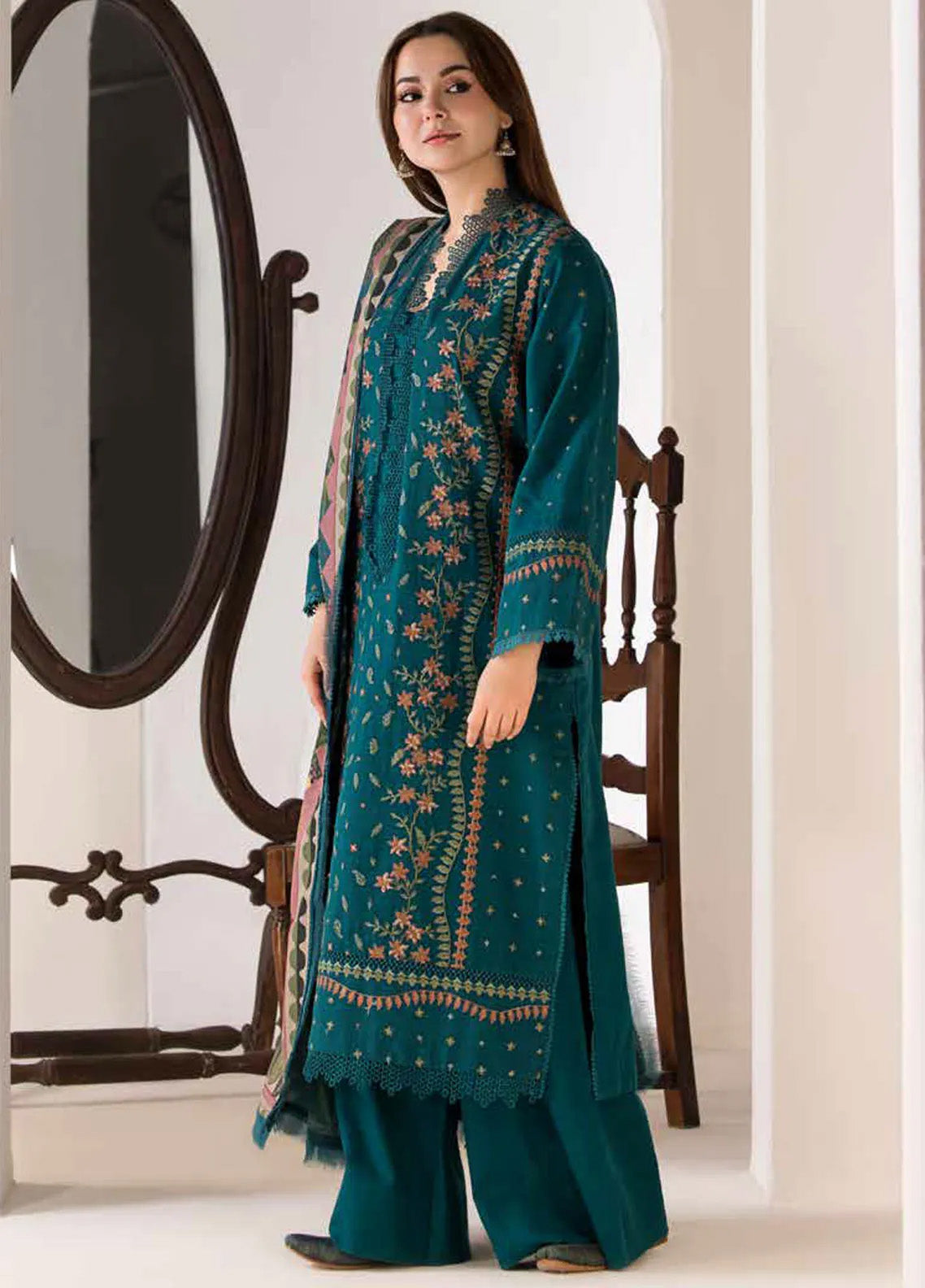 Sobia Nazir Winter Shawl Embroidered Khaddar 3 Piece Unstitched Suit SN24WS D-05 A Sobia Nazir Winter Shawl Embroidered Khaddar 3 Piece Unstitched Suit SN24WS D-05 A