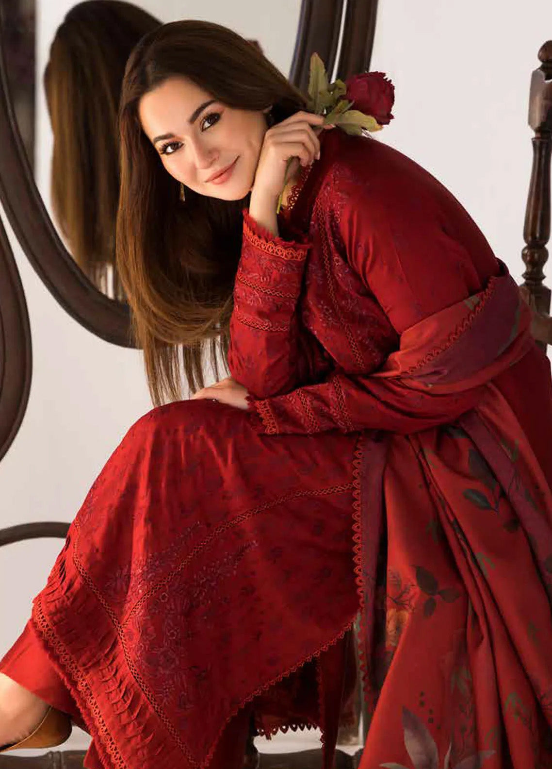 Sobia Nazir Winter Shawl Embroidered Marina 3 Piece Unstitched Suit SN24WS D-01 A Sobia Nazir Winter Shawl Embroidered Marina 3 Piece Unstitched Suit SN24WS D-01 A