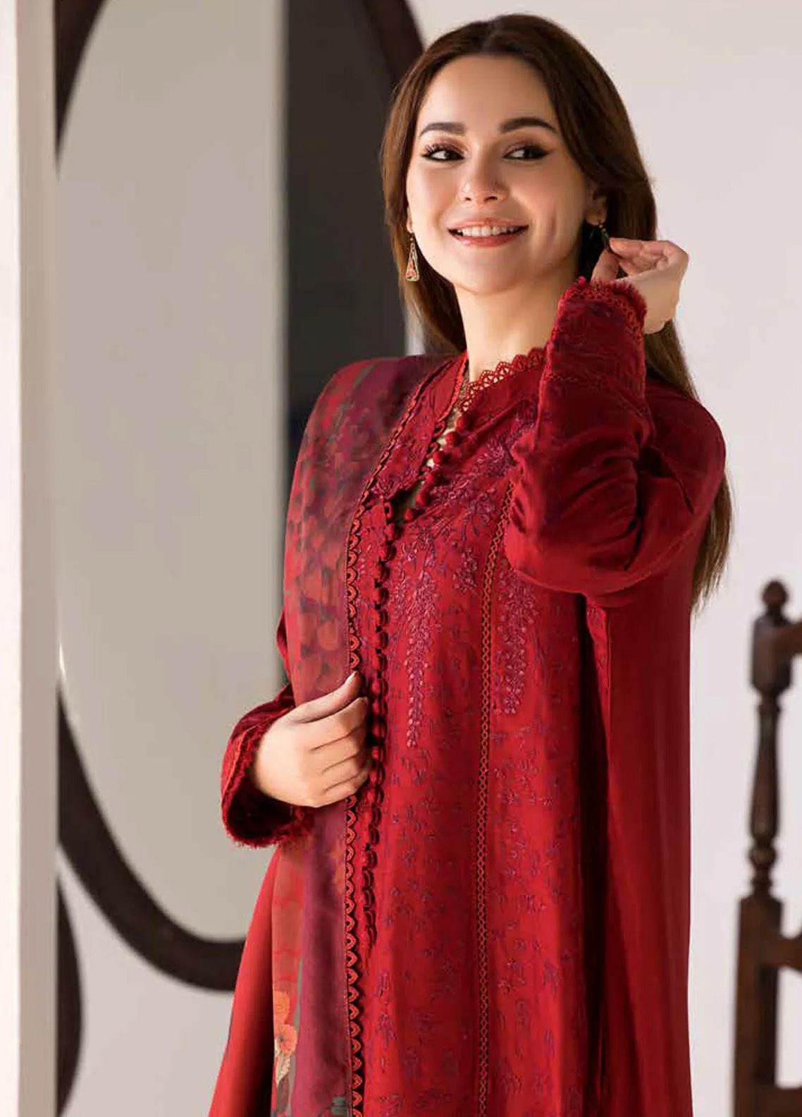 Sobia Nazir Winter Shawl Embroidered Marina 3 Piece Unstitched Suit SN24WS D-01 A Sobia Nazir Winter Shawl Embroidered Marina 3 Piece Unstitched Suit SN24WS D-01 A