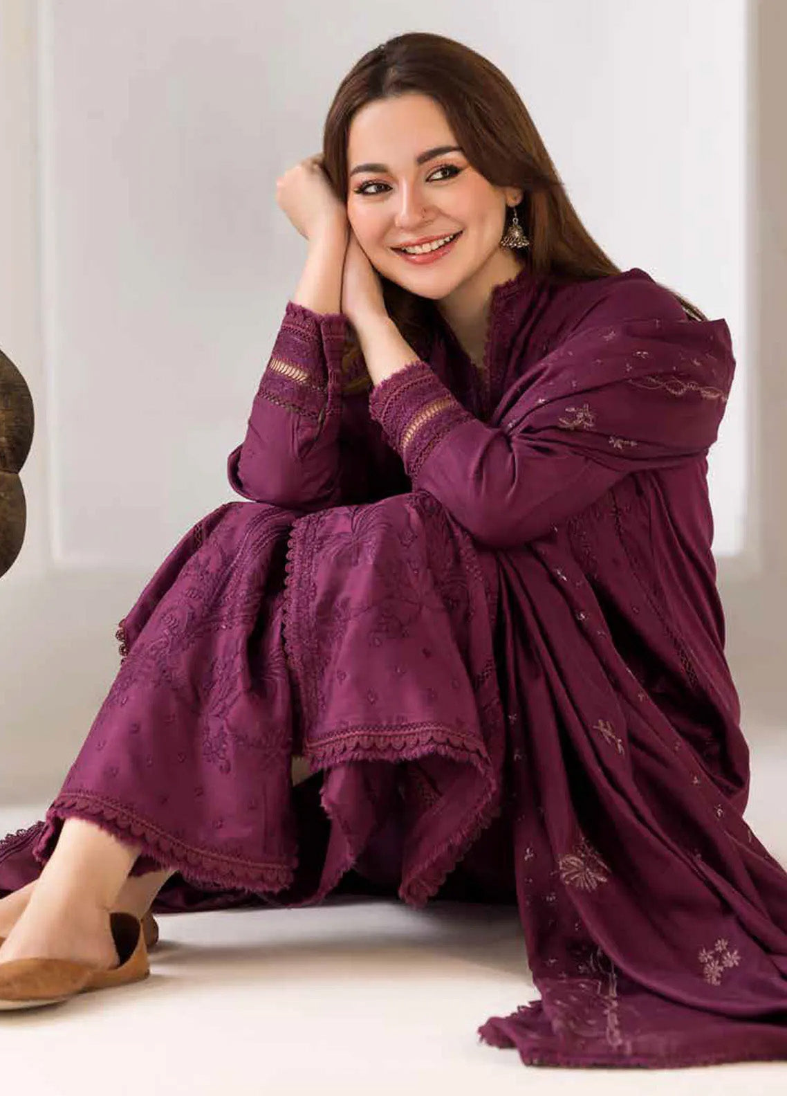 Sobia Nazir Winter Shawl Embroidered Marina 3 Piece Unstitched Suit SN24WS D-02 A Sobia Nazir Winter Shawl Embroidered Marina 3 Piece Unstitched Suit SN24WS D-02 A