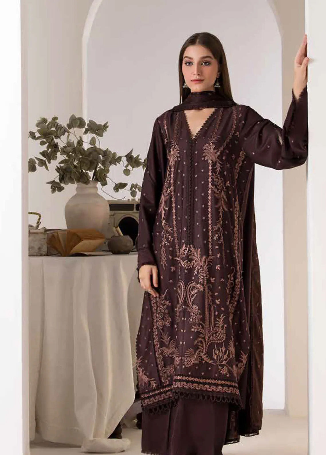 Sobia Nazir Winter Shawl Embroidered Marina 3 Piece Unstitched Suit SN24WS D-02 B Sobia Nazir Winter Shawl Embroidered Marina 3 Piece Unstitched Suit SN24WS D-02 B