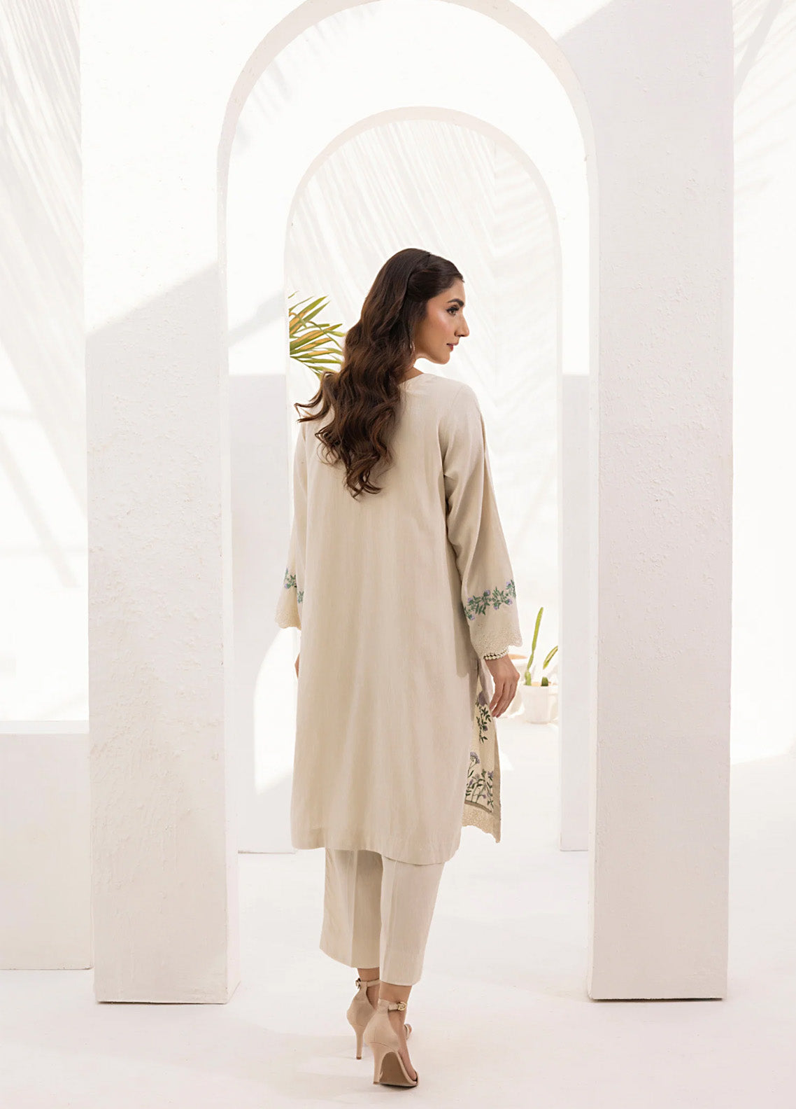 Soho By LSM Lakhany Embroidered Viscose Jacquard 2 Piece Stitched Suit LSM25S LG-IZ-0273 Soho By LSM Lakhany Embroidered Viscose Jacquard 2 Piece Stitched Suit LSM25S LG-IZ-0273