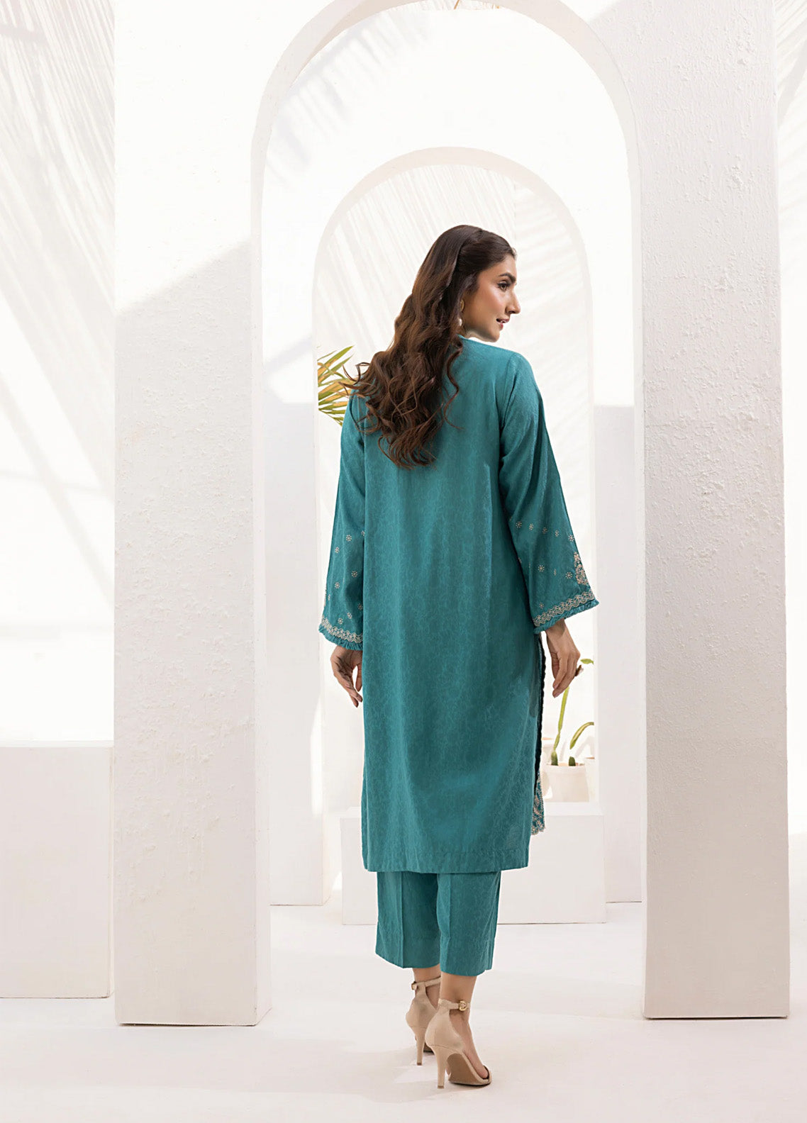 Soho By LSM Lakhany Embroidered Viscose Jacquard 2 Piece Stitched Suit LSM25S LG-IZ-0274 Soho By LSM Lakhany Embroidered Viscose Jacquard 2 Piece Stitched Suit LSM25S LG-IZ-0274