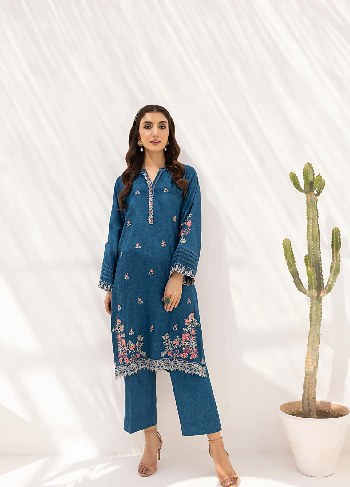 Soho By LSM Lakhany Embroidered Viscose Jacquard 2 Piece Stitched Suit LSM25S LG-RL-0131 Soho By LSM Lakhany Embroidered Viscose Jacquard 2 Piece Stitched Suit LSM25S LG-RL-0131