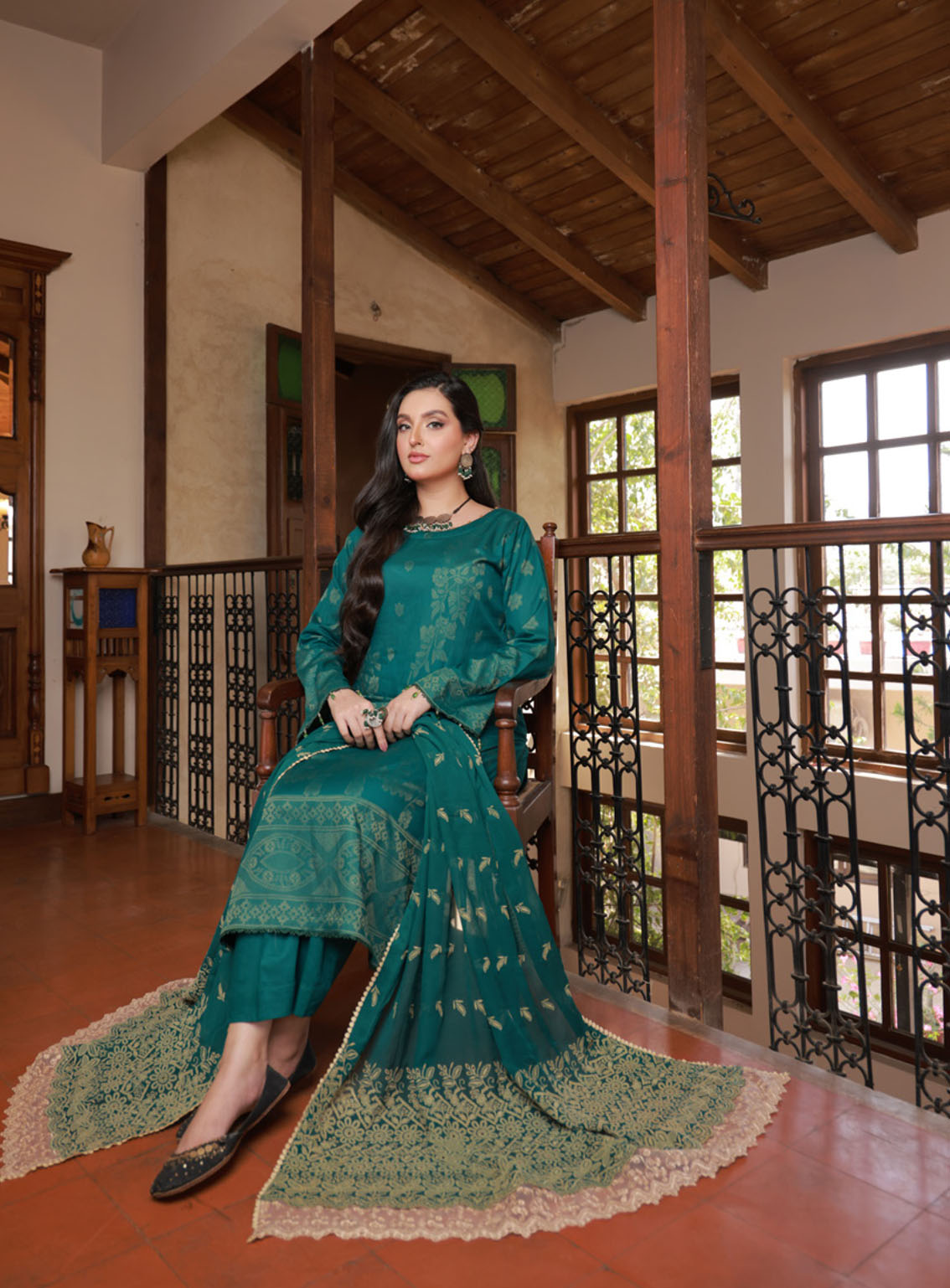 Soifia By Schick Broshia Banarsi Lawn 3 Piece Unstitched Suit SDH24SBBL-01 Soifia By Schick Broshia Banarsi Lawn 3 Piece Unstitched Suit SDH24SBBL-01