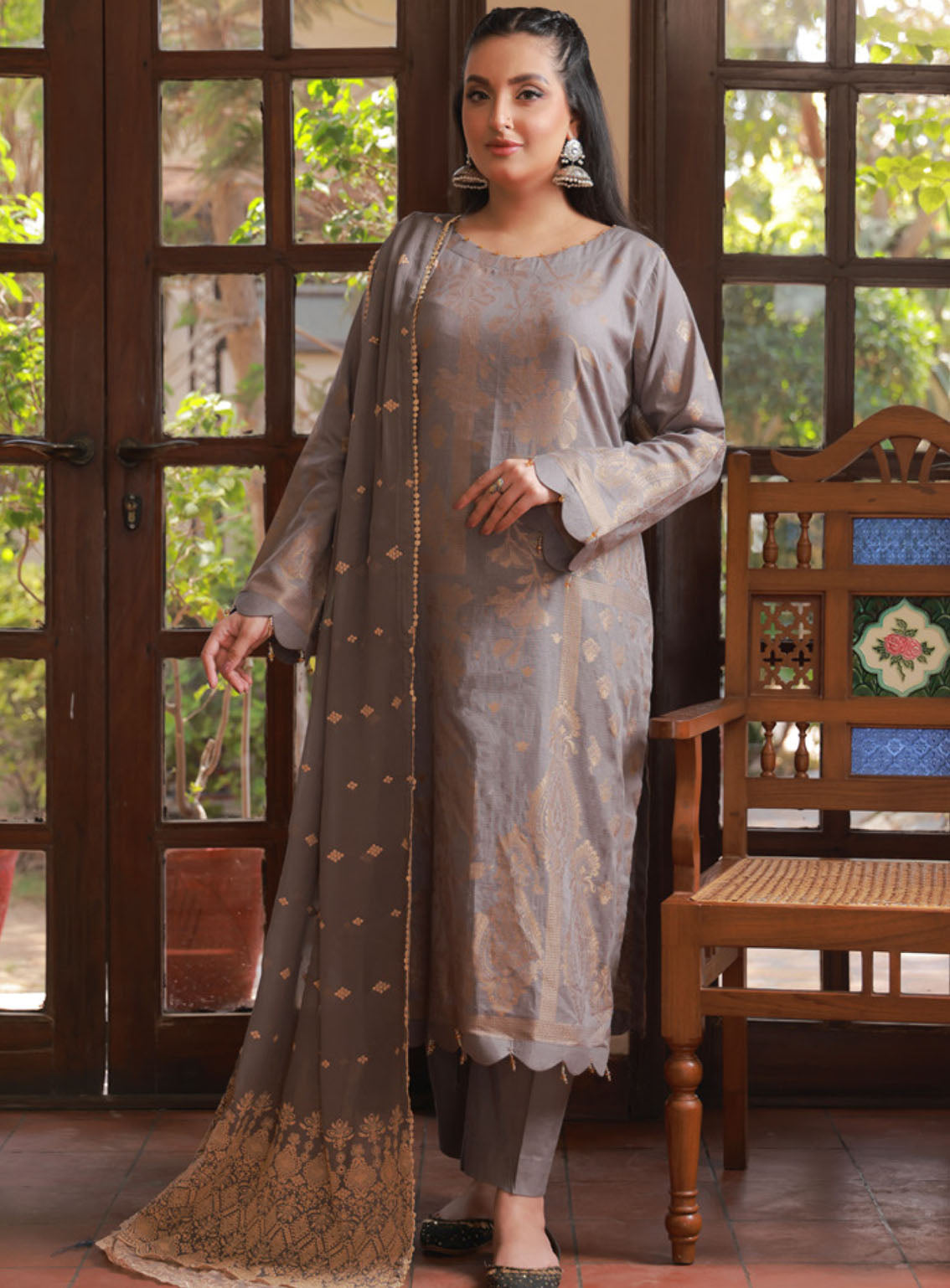 Soifia By Schick Broshia Banarsi Lawn 3 Piece Unstitched Suit SDH24SBBL-03 Soifia By Schick Broshia Banarsi Lawn 3 Piece Unstitched Suit SDH24SBBL-03