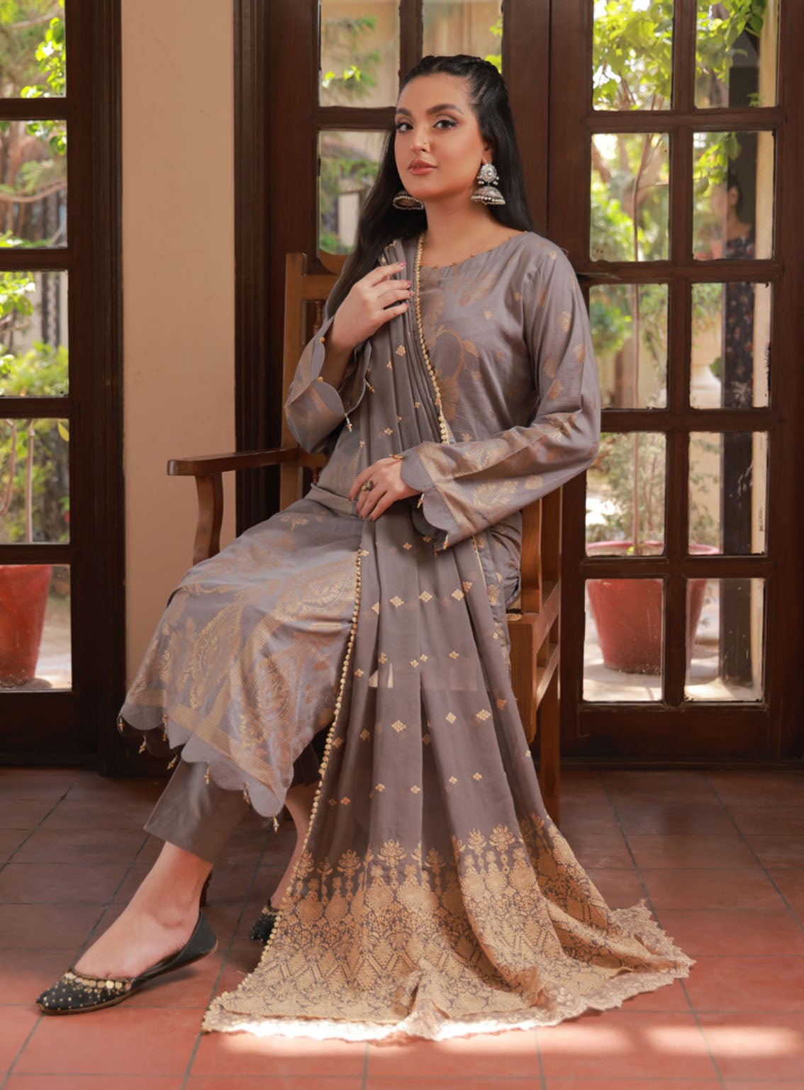 Soifia By Schick Broshia Banarsi Lawn 3 Piece Unstitched Suit SDH24SBBL-03 Soifia By Schick Broshia Banarsi Lawn 3 Piece Unstitched Suit SDH24SBBL-03