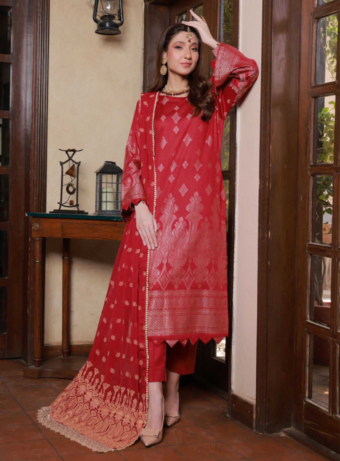 Soifia By Schick Broshia Banarsi Lawn 3 Piece Unstitched Suit SDH24SBBL-05 Soifia By Schick Broshia Banarsi Lawn 3 Piece Unstitched Suit SDH24SBBL-05