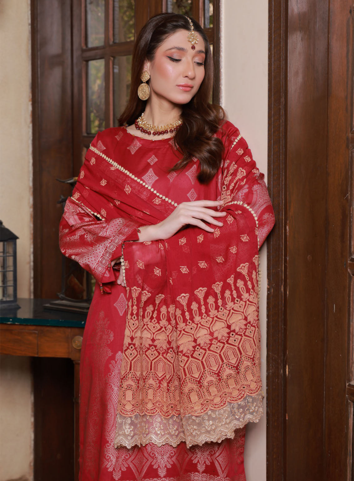 Soifia By Schick Broshia Banarsi Lawn 3 Piece Unstitched Suit SDH24SBBL-05 Soifia By Schick Broshia Banarsi Lawn 3 Piece Unstitched Suit SDH24SBBL-05