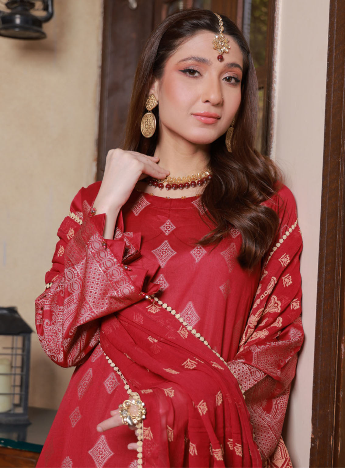 Soifia By Schick Broshia Banarsi Lawn 3 Piece Unstitched Suit SDH24SBBL-05 Soifia By Schick Broshia Banarsi Lawn 3 Piece Unstitched Suit SDH24SBBL-05