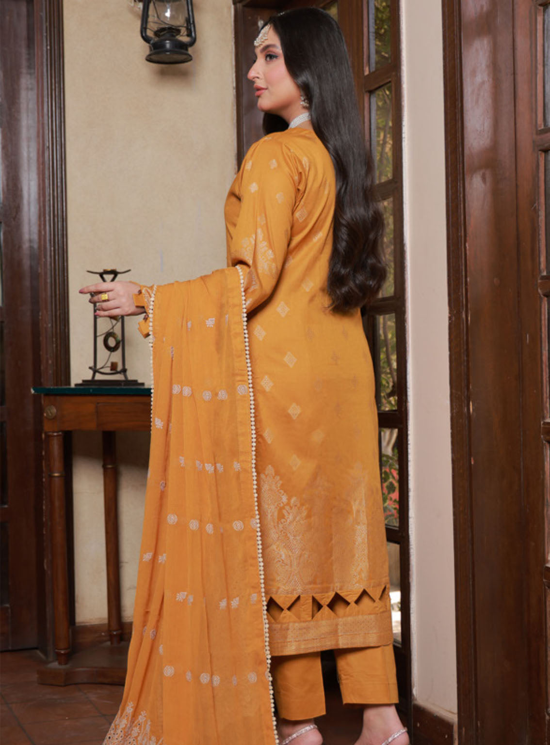 Soifia By Schick Broshia Banarsi Lawn 3 Piece Unstitched Suit SDH24SBBL-06 Soifia By Schick Broshia Banarsi Lawn 3 Piece Unstitched Suit SDH24SBBL-06