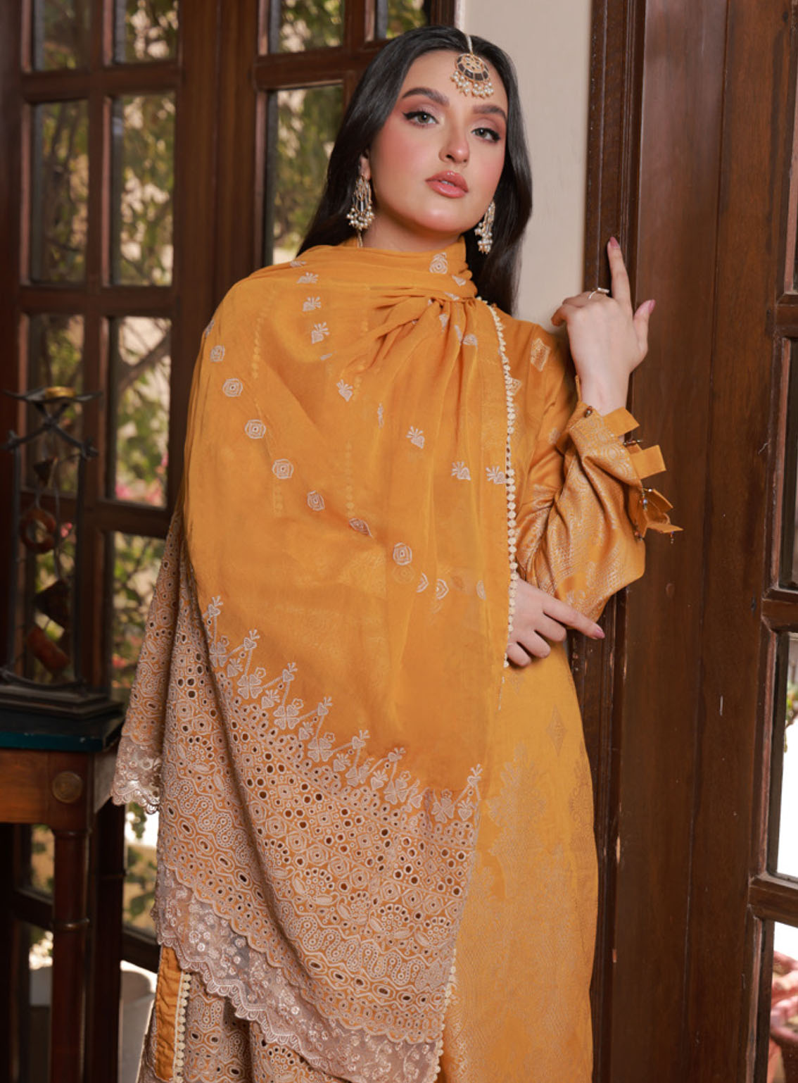 Soifia By Schick Broshia Banarsi Lawn 3 Piece Unstitched Suit SDH24SBBL-06 Soifia By Schick Broshia Banarsi Lawn 3 Piece Unstitched Suit SDH24SBBL-06