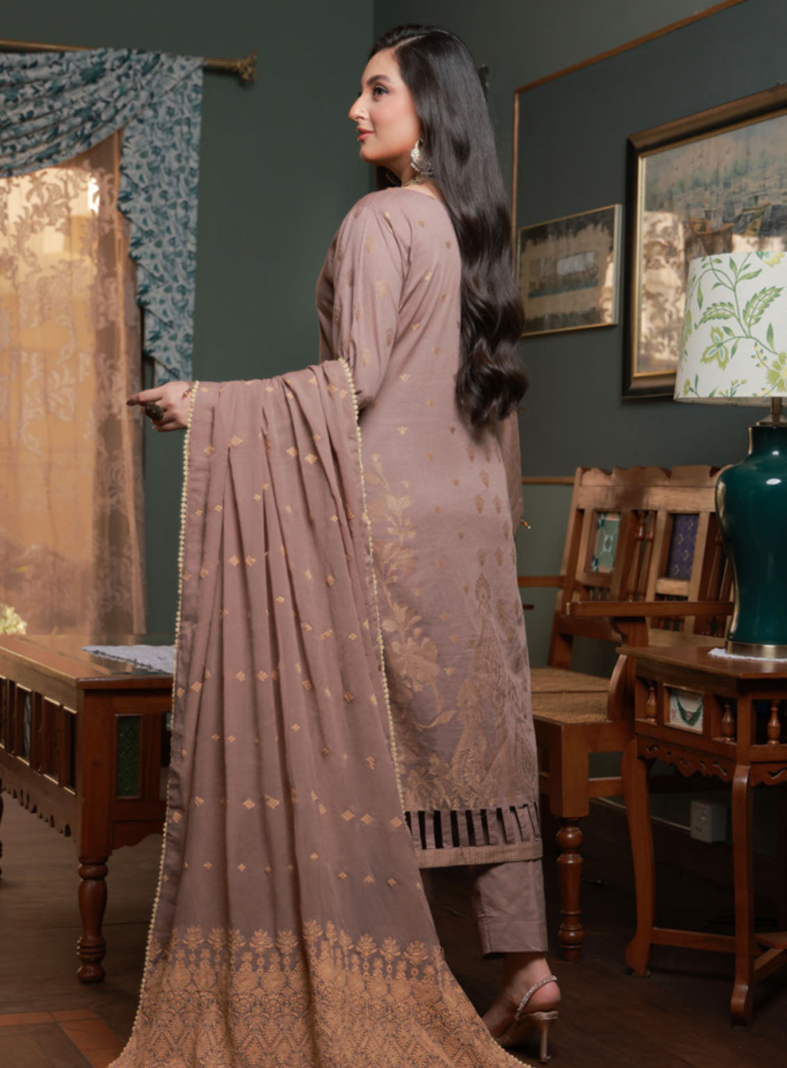 Soifia By Schick Broshia Banarsi Lawn 3 Piece Unstitched Suit SDH24SBBL-09 Soifia By Schick Broshia Banarsi Lawn 3 Piece Unstitched Suit SDH24SBBL-09