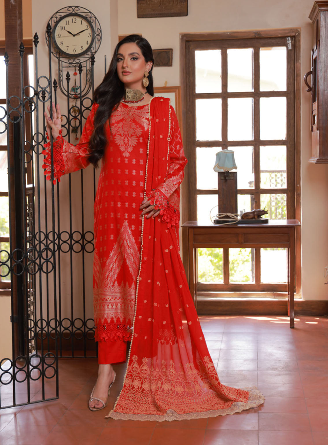 Soifia By Schick Broshia Banarsi Lawn 3 Piece Unstitched Suit SDH24SBBL-10 Soifia By Schick Broshia Banarsi Lawn 3 Piece Unstitched Suit SDH24SBBL-10