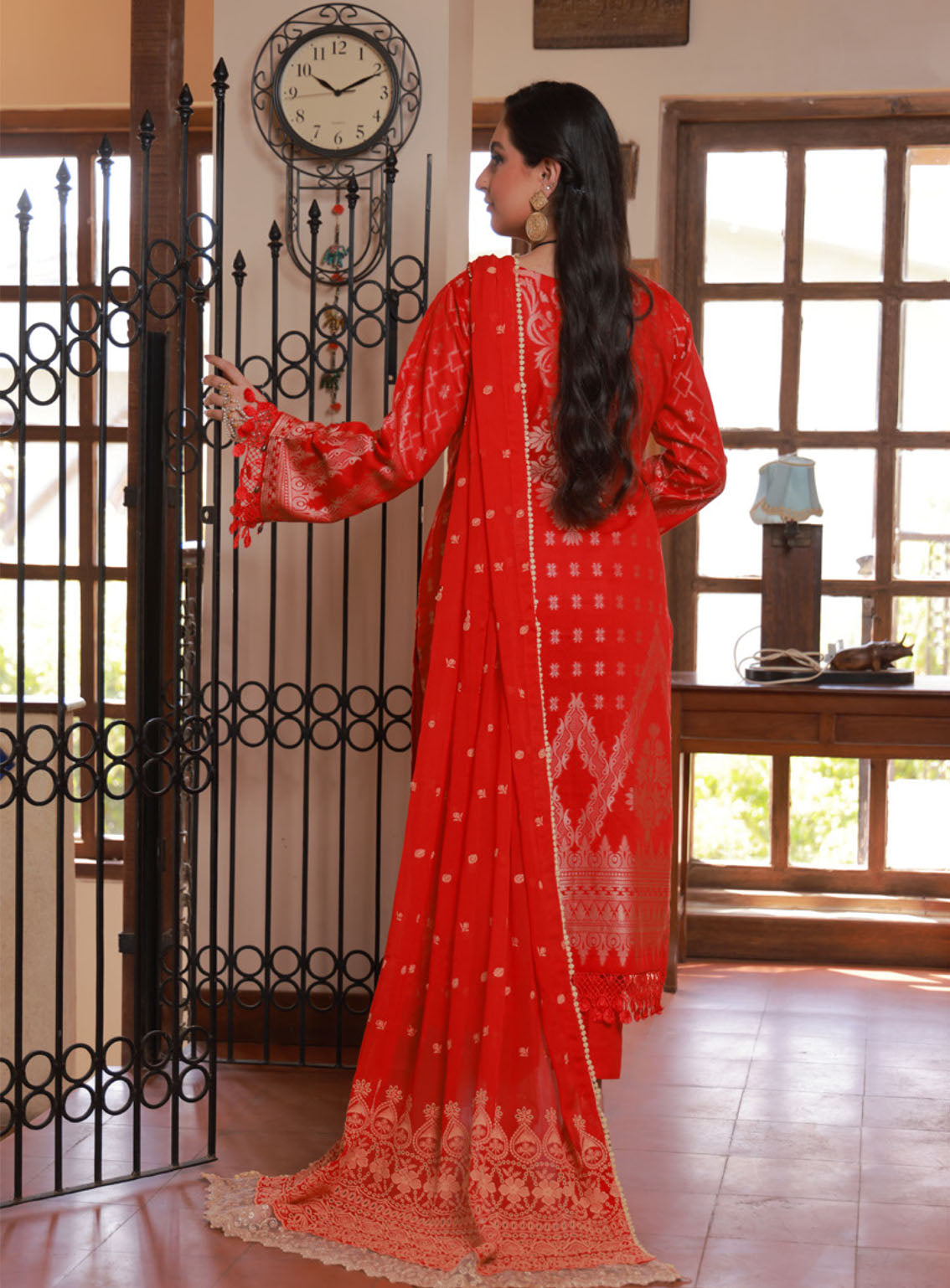 Soifia By Schick Broshia Banarsi Lawn 3 Piece Unstitched Suit SDH24SBBL-10 Soifia By Schick Broshia Banarsi Lawn 3 Piece Unstitched Suit SDH24SBBL-10
