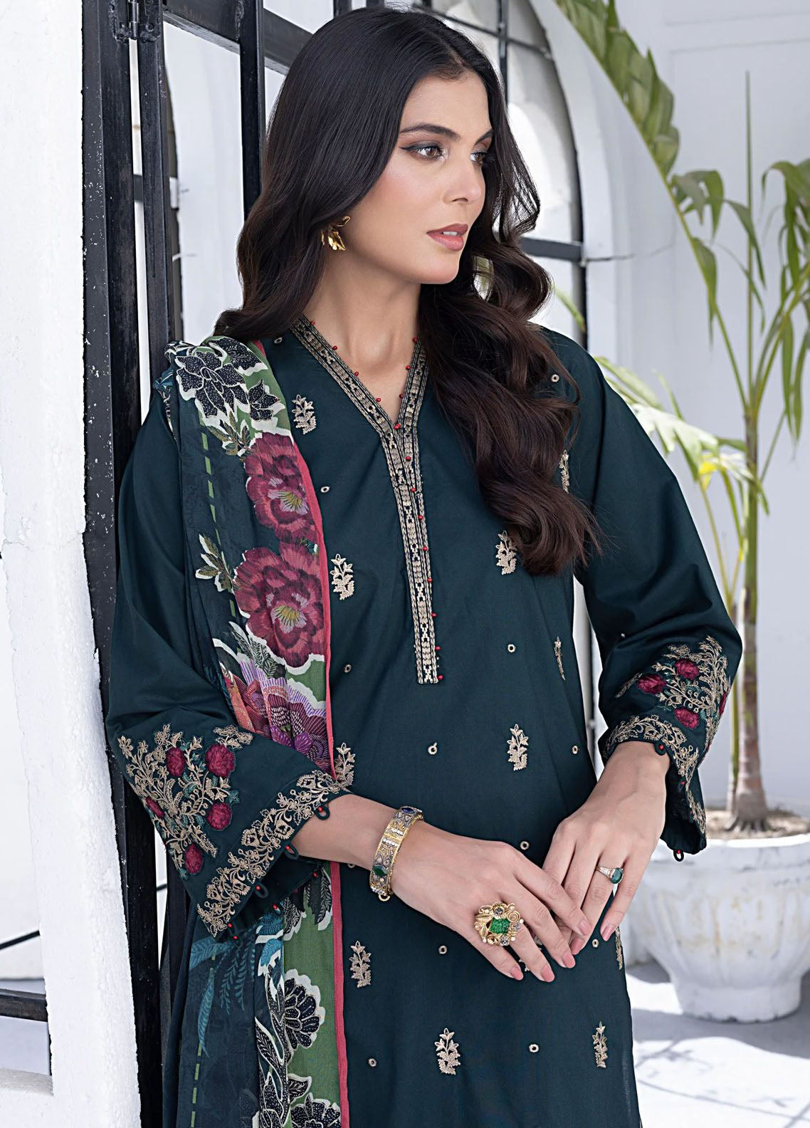 Spring By LSM Lakahny Embroidered Lawn 3 Piece Unstitched Suit LSM24SEL-LG-RM-0067 Spring By LSM Lakahny Embroidered Lawn 3 Piece Unstitched Suit LSM24SEL-LG-RM-0067