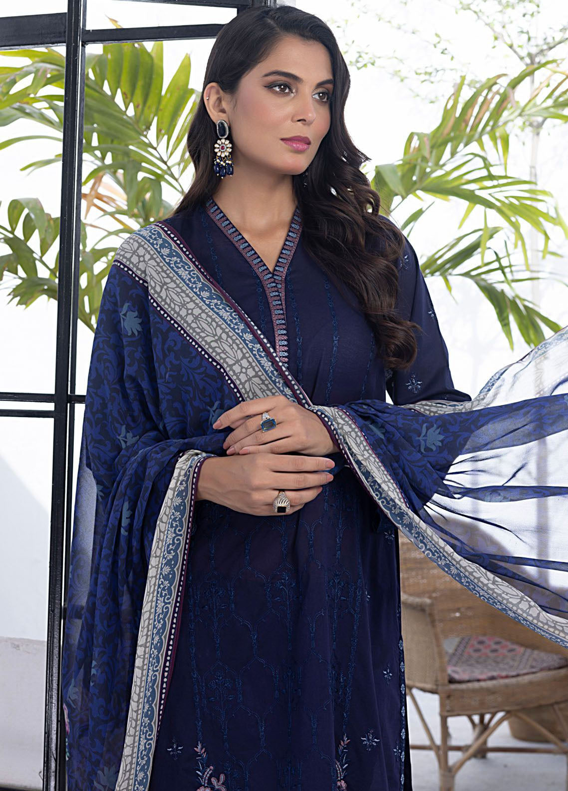 Spring By LSM Lakahny Embroidered Lawn 3 Piece Unstitched Suit LSM24SEL-LG-IZ-0122 Spring By LSM Lakahny Embroidered Lawn 3 Piece Unstitched Suit LSM24SEL-LG-IZ-0122