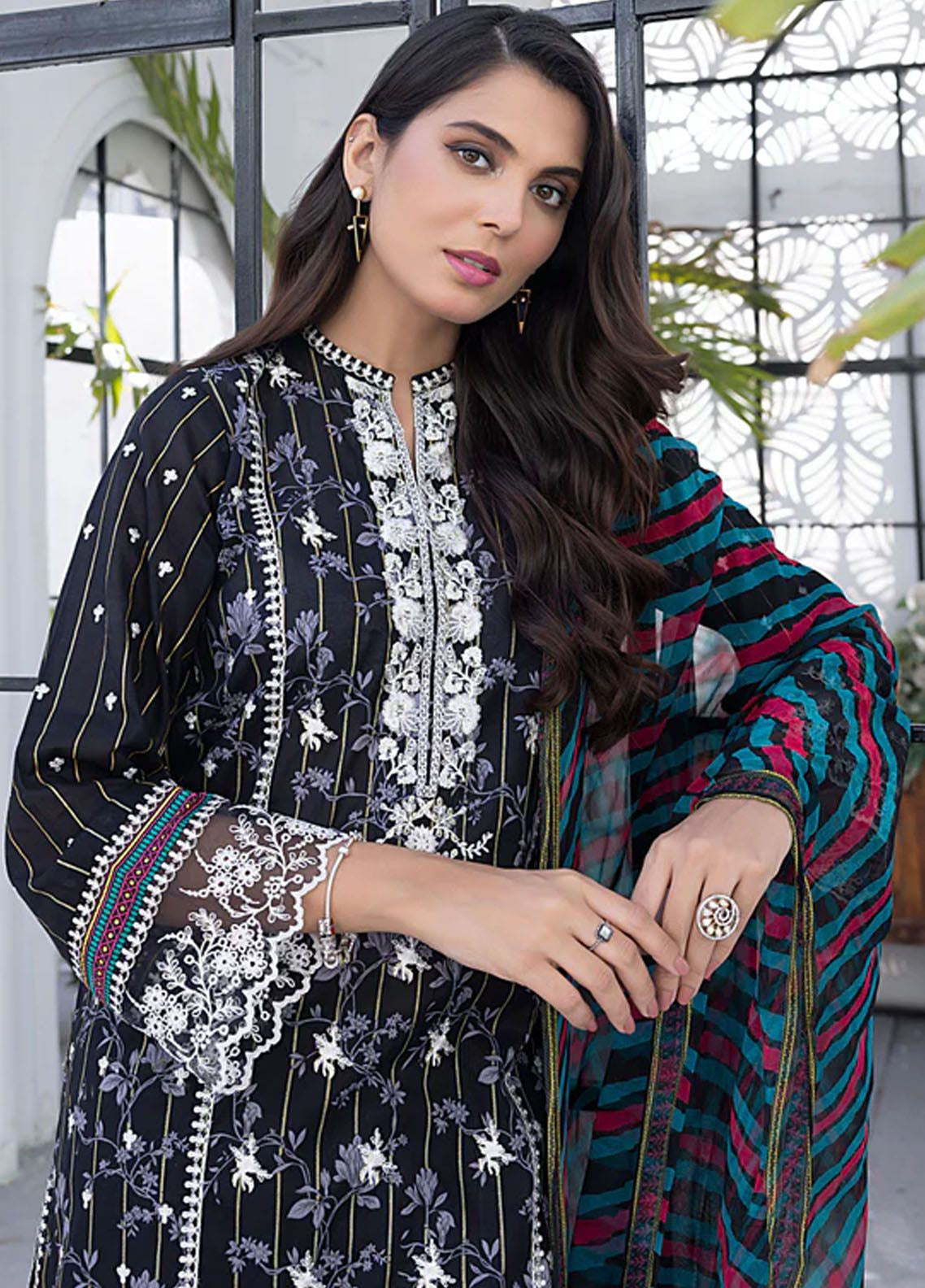 Spring By LSM Lakahny Embroidered Lawn 3 Piece Unstitched Suit LSM24SEL-LG-SR-071 Spring By LSM Lakahny Embroidered Lawn 3 Piece Unstitched Suit LSM24SEL-LG-SR-071