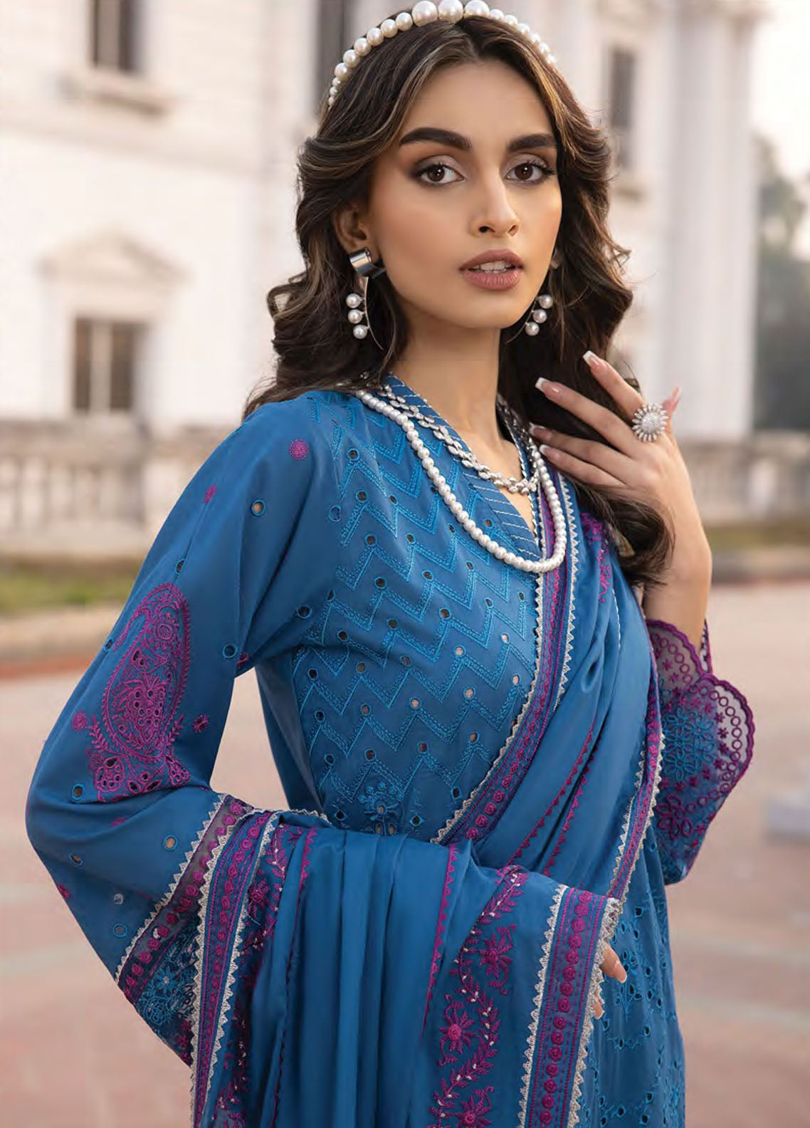 Spring By LSM Lakhany Embroidered Lawn 3 Piece Unstitched Suit LSM24S LG-EA-0460 Spring By LSM Lakhany Embroidered Lawn 3 Piece Unstitched Suit LSM24S LG-EA-0460