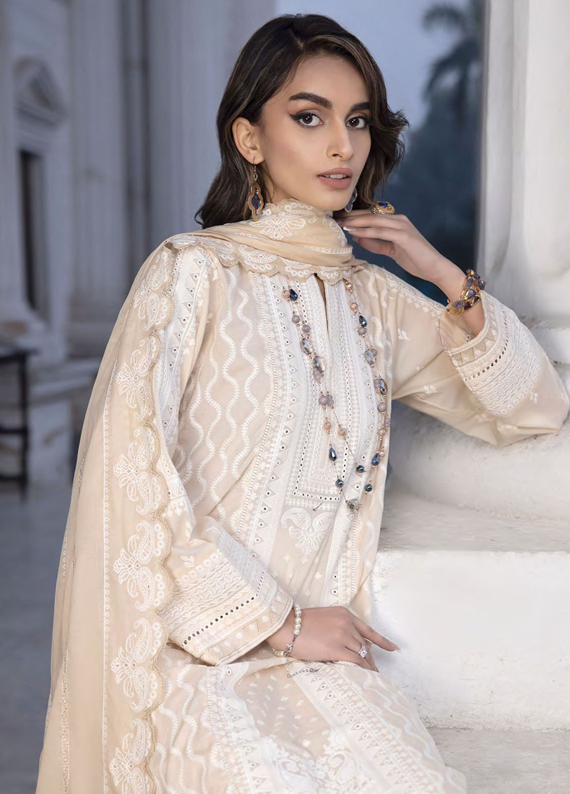 Spring By LSM Lakhany Embroidered Lawn 3 Piece Unstitched Suit LSM24S LG-SR-0122 Spring By LSM Lakhany Embroidered Lawn 3 Piece Unstitched Suit LSM24S LG-SR-0122