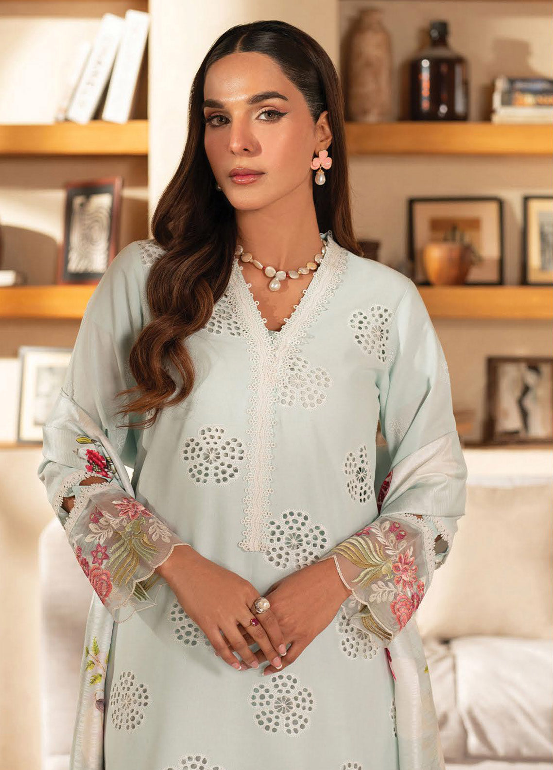Stella By Mahnur Embroidered Lawn 3 Piece Unstitched Suit MN25S D-01B SERENA Stella By Mahnur Embroidered Lawn 3 Piece Unstitched Suit MN25S D-01B SERENA