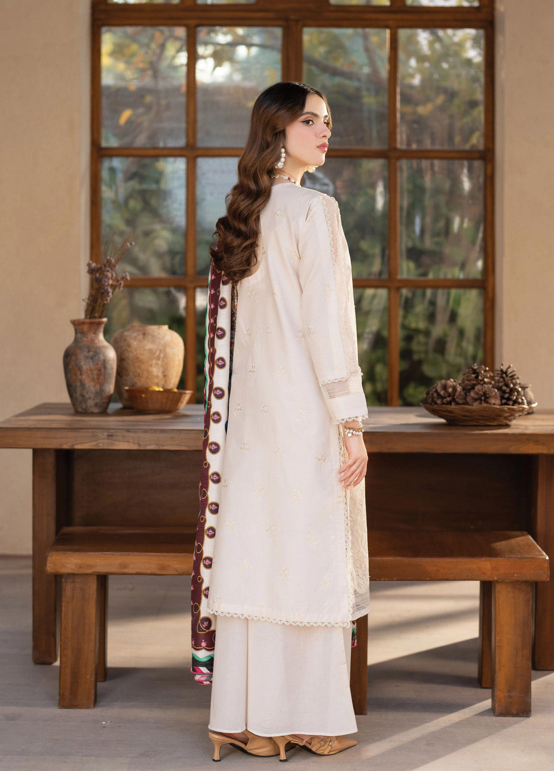 Stella By Mahnur Embroidered Lawn 3 Piece Unstitched Suit MN25S D-04B LUNA Stella By Mahnur Embroidered Lawn 3 Piece Unstitched Suit MN25S D-04B LUNA