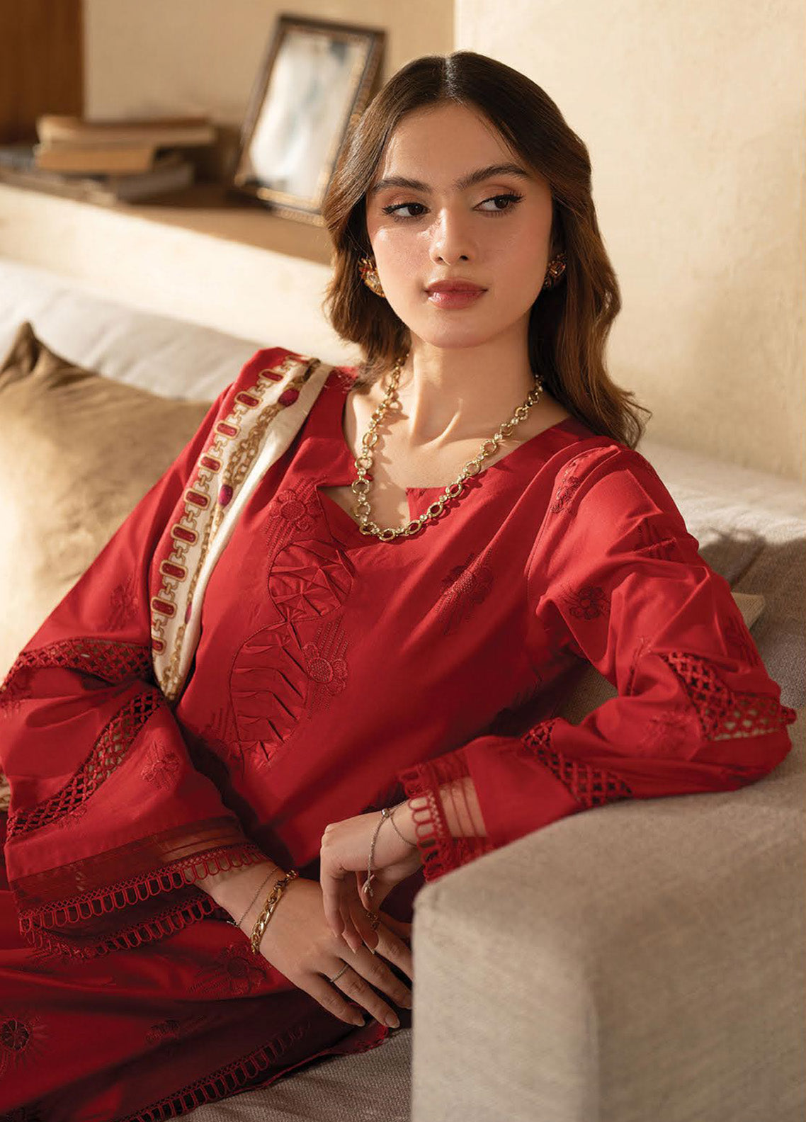 Stella By Mahnur Embroidered Lawn 3 Piece Unstitched Suit MN25S D-06A JULIETTE Stella By Mahnur Embroidered Lawn 3 Piece Unstitched Suit MN25S D-06A JULIETTE